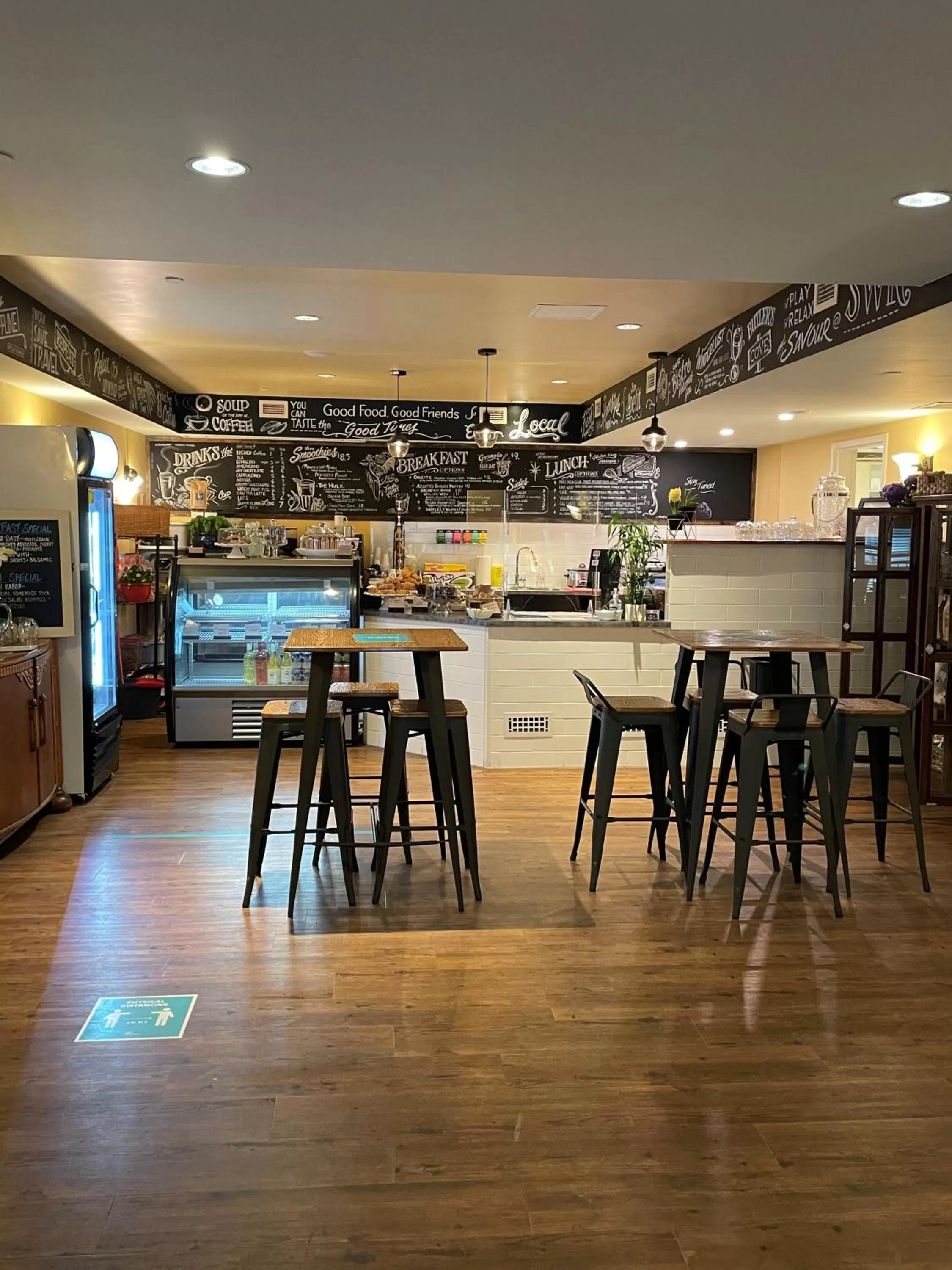 Breakfast in Summerland Waterfront Resort & Spa