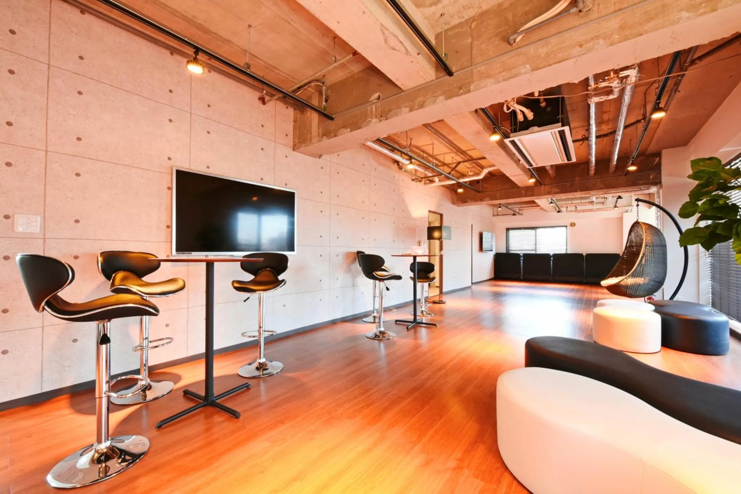 Living room, Fitness Center/Facilities in Hostel PLEASURE MARUYAMA