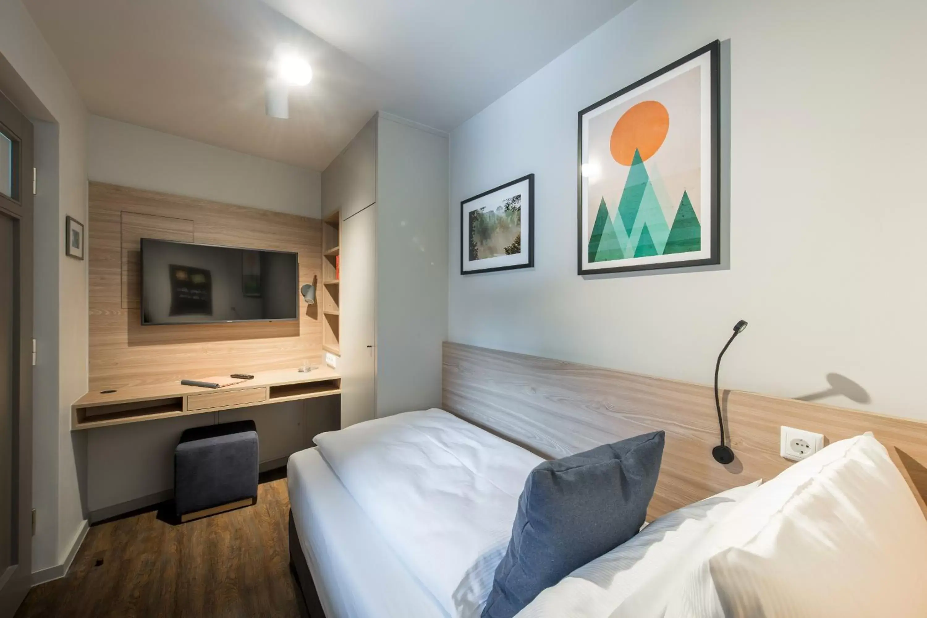 Economy Single Room in stattHotel Weimar Economy Single Room in stattHotel Weimar