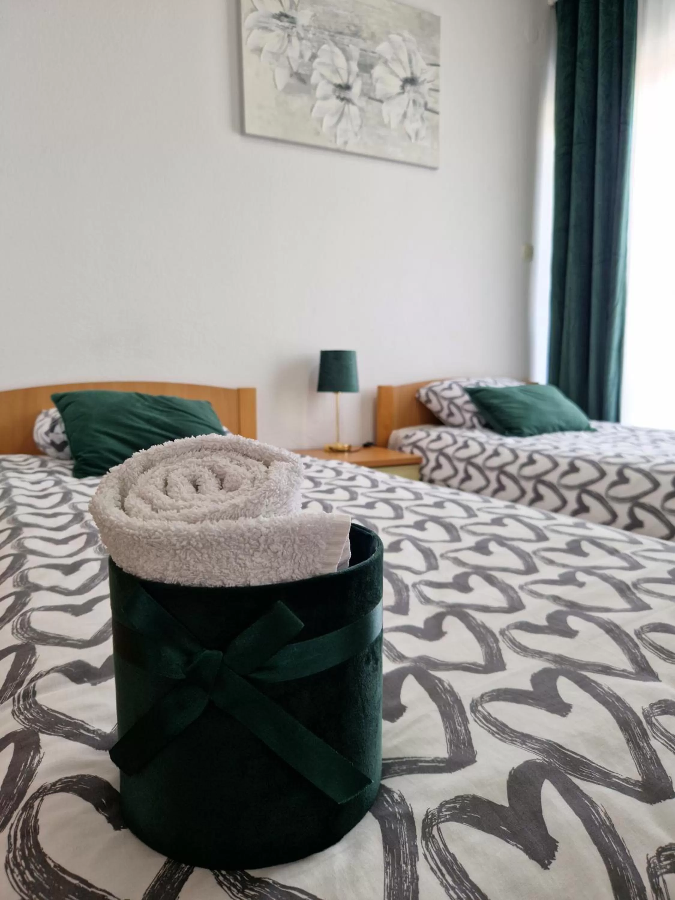 Bed in Motel "Tri lovca"