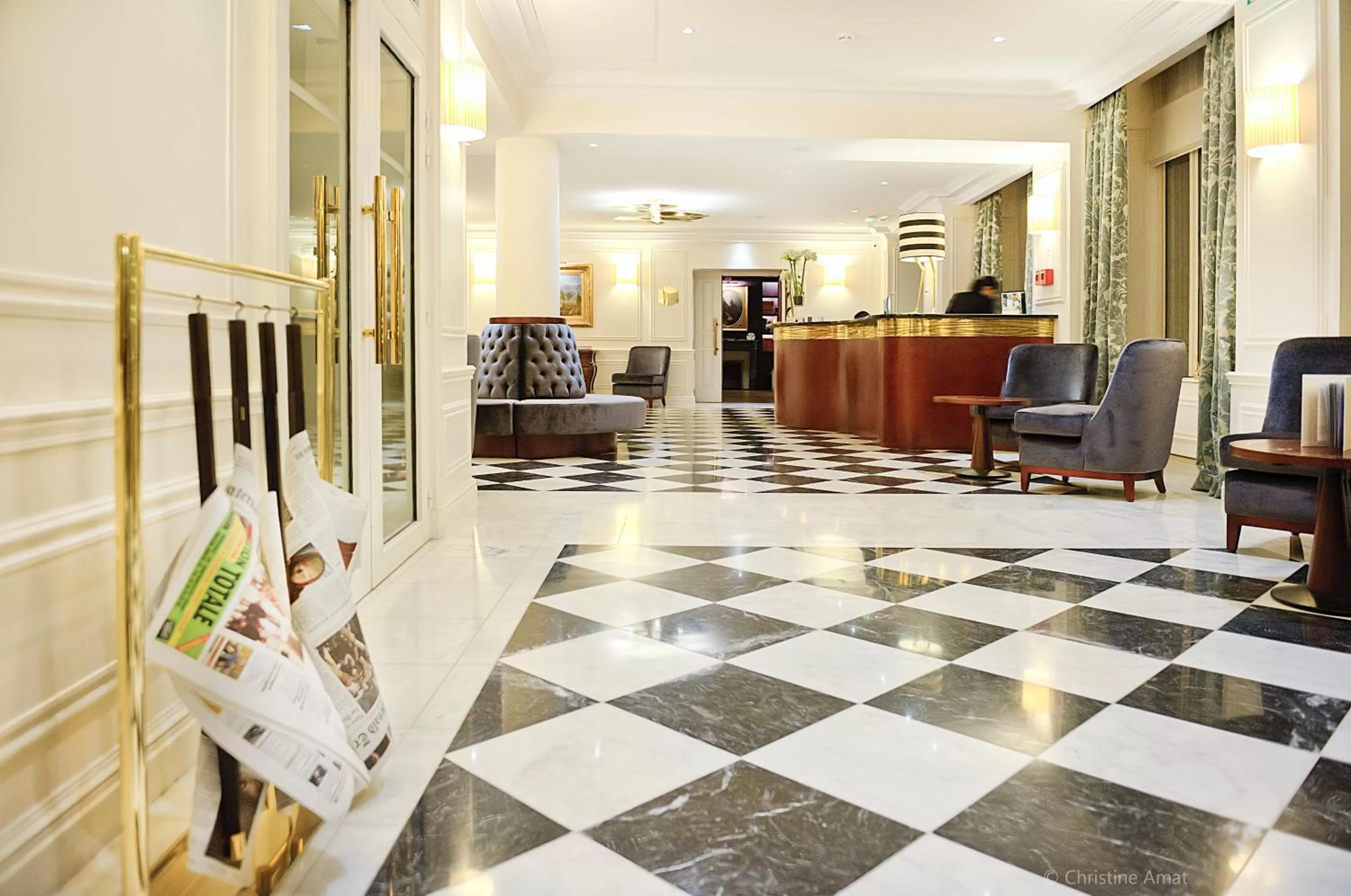 Lobby or reception in Hôtel de Sèze & Spa Bordeaux Centre