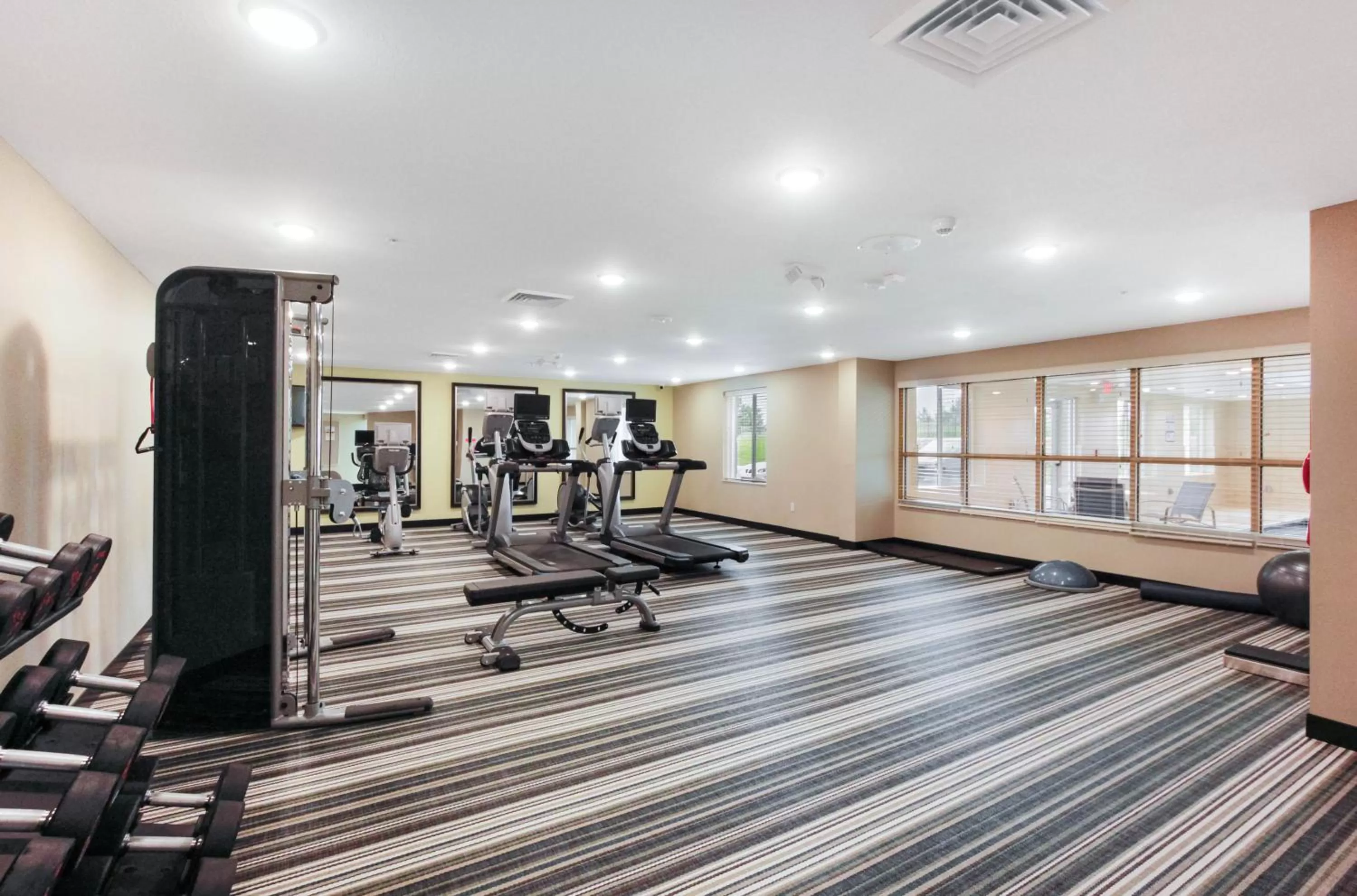 Fitness centre/facilities in Candlewood Suites - Brighton by IHG
