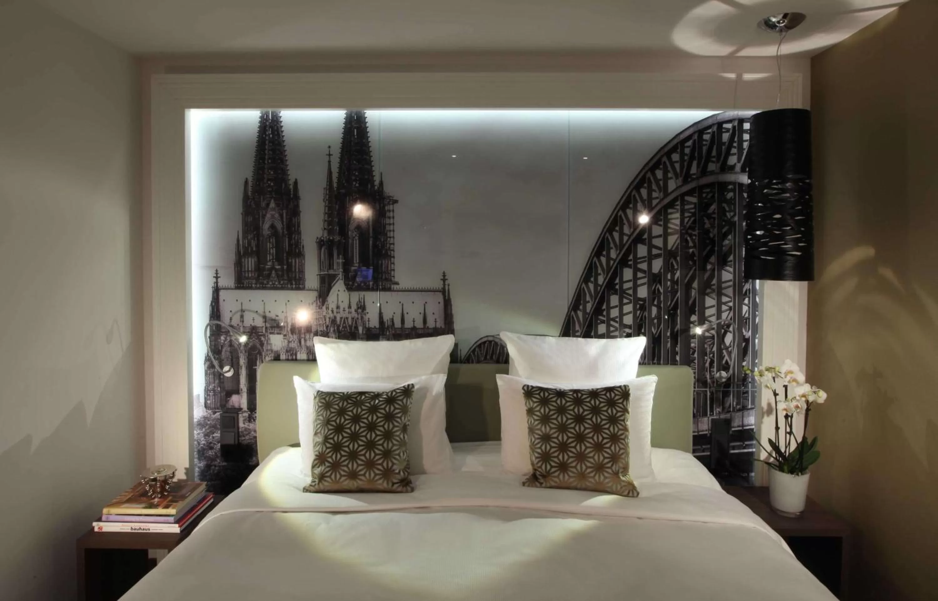Photo of the whole room, Bed in Lindner Hotel Cologne City Plaza, part of JdV by Hyatt