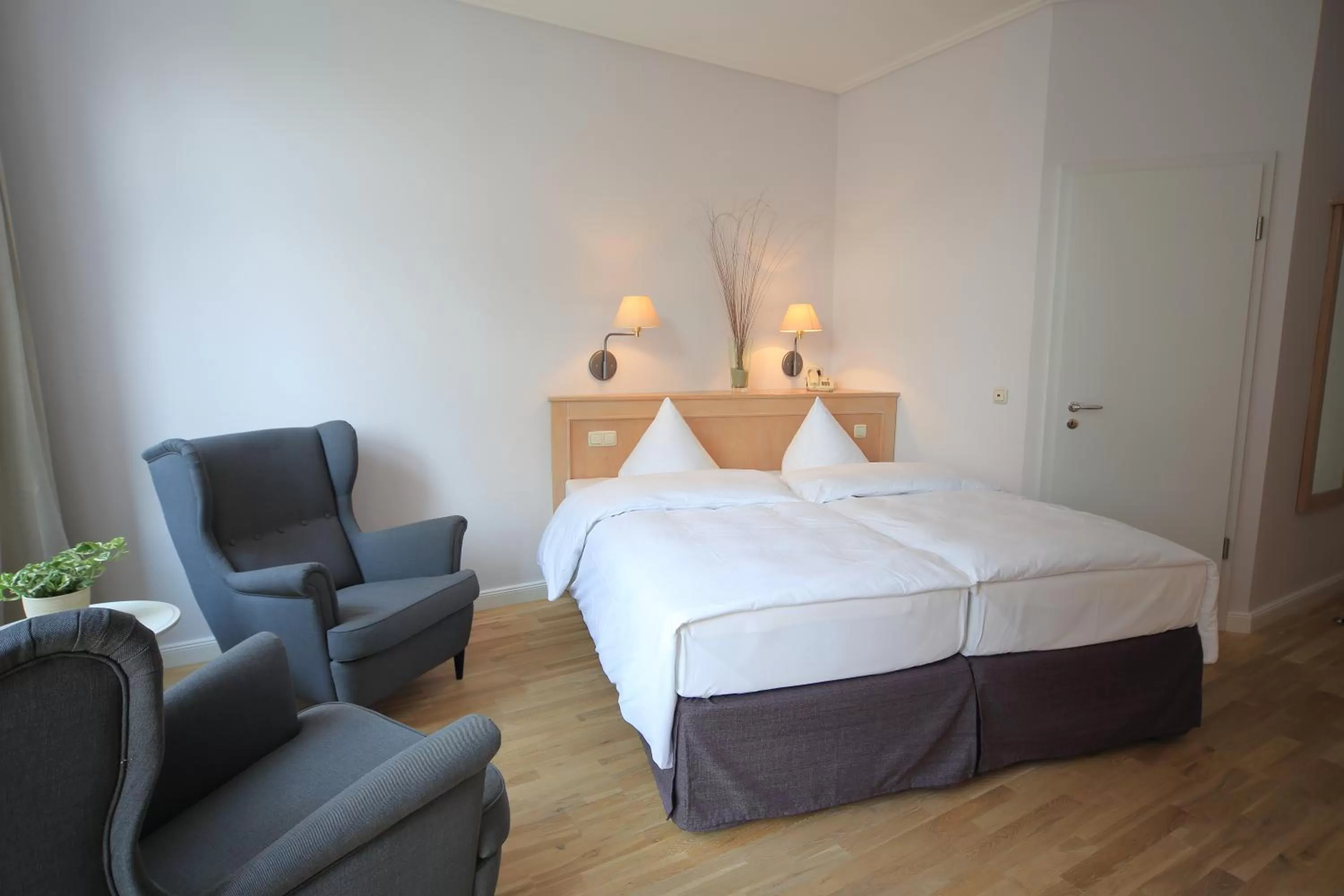 Photo of the whole room, Bed in BE BIO Hotel be active - Nähe historischer Hafen