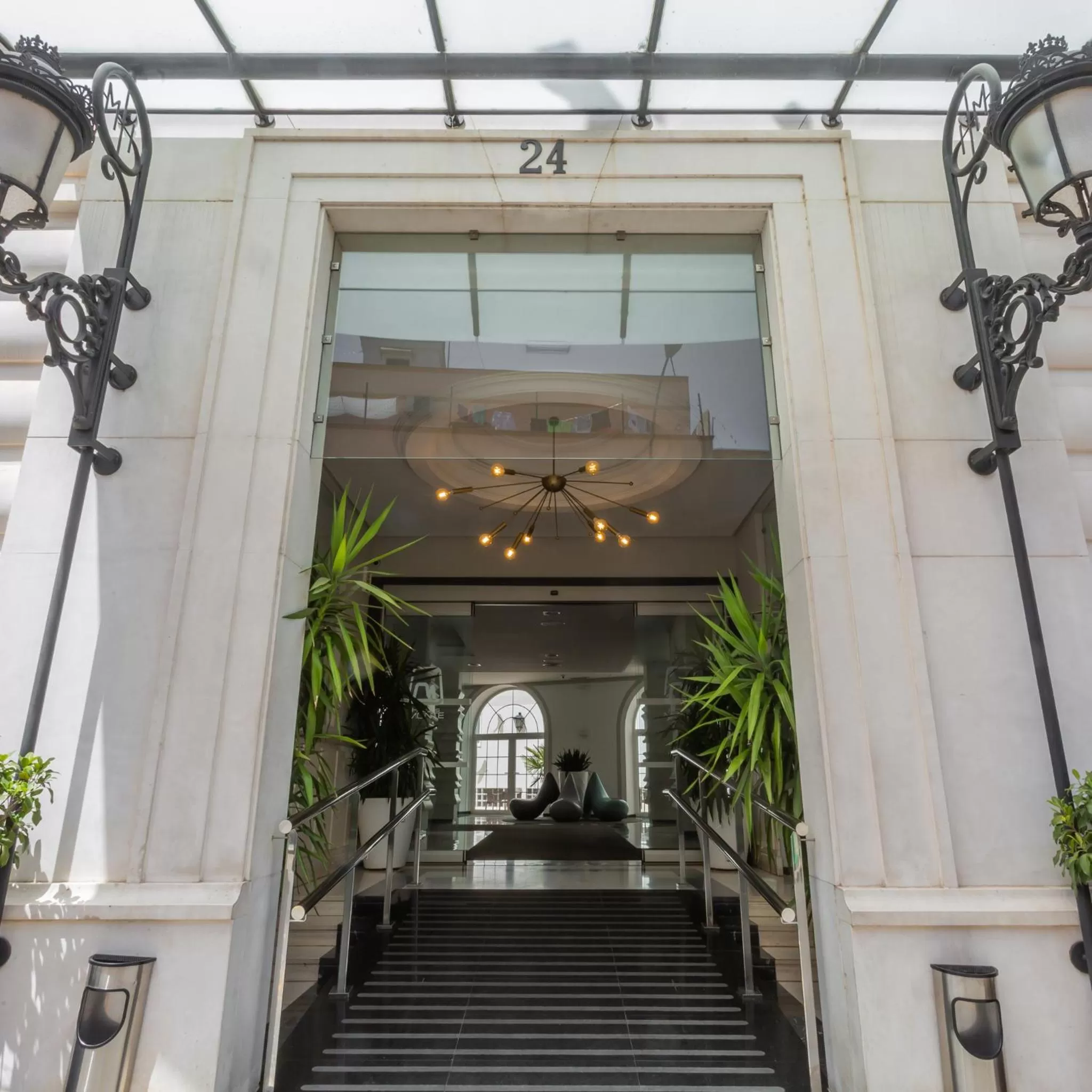 Facade/entrance in Monte Triana