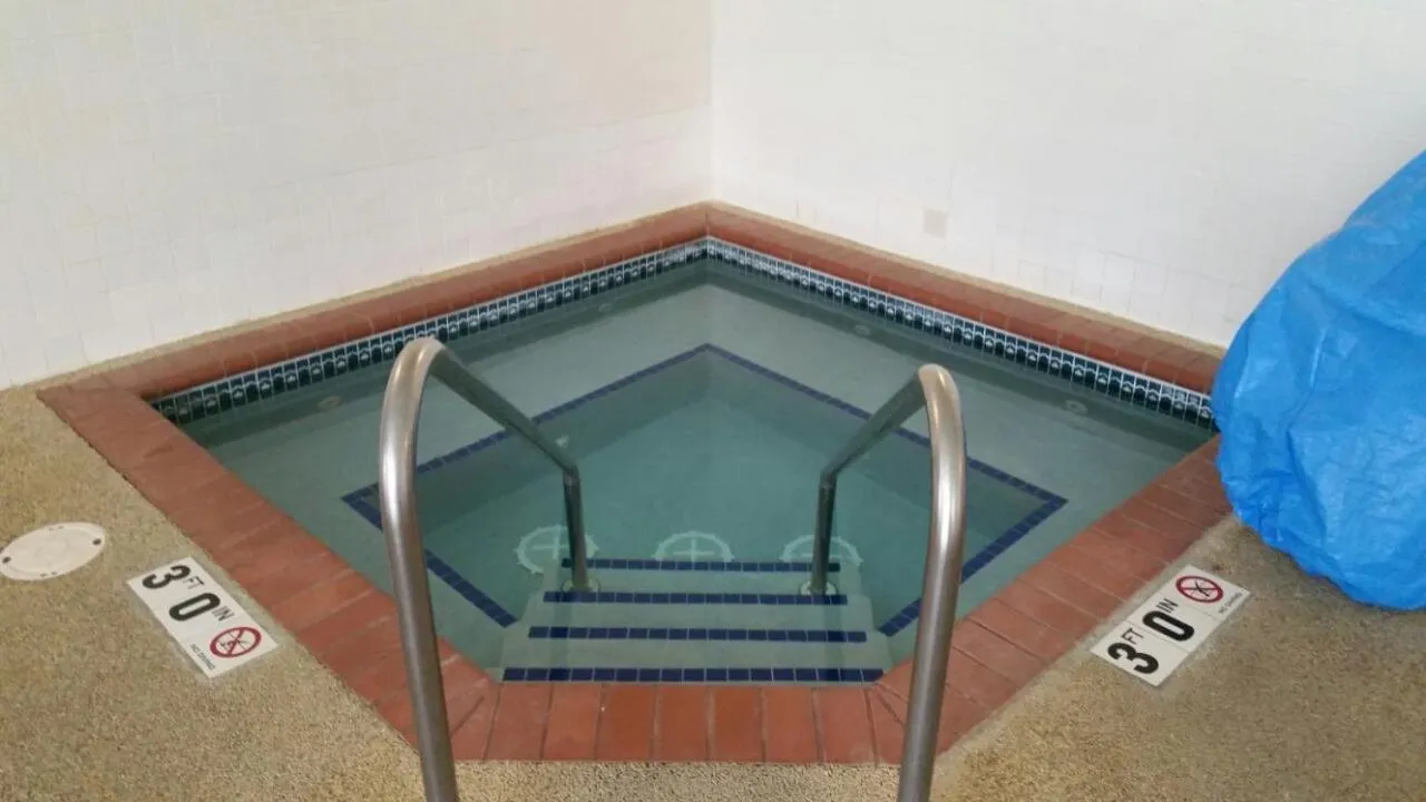 Spa and wellness centre/facilities in AmericInn by Wyndham Forest Lake