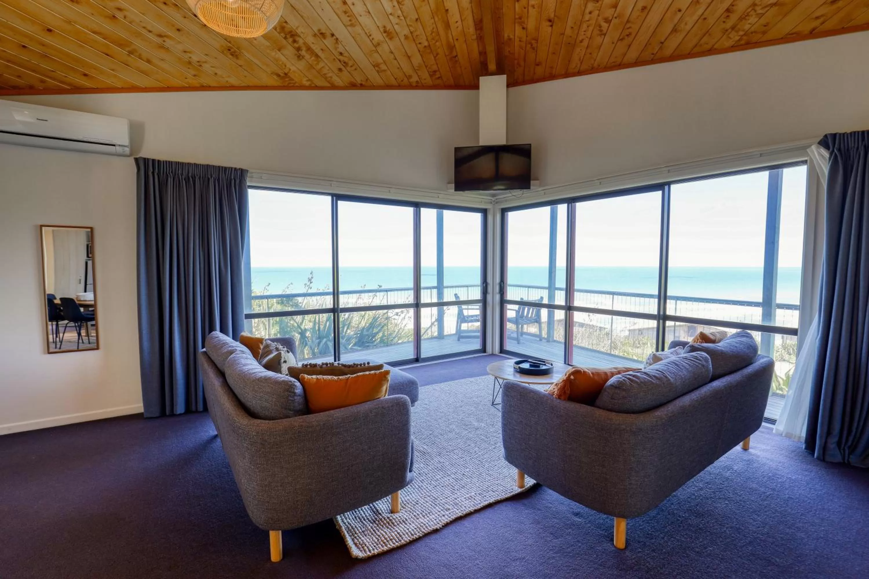 Living room in Castaways Resort