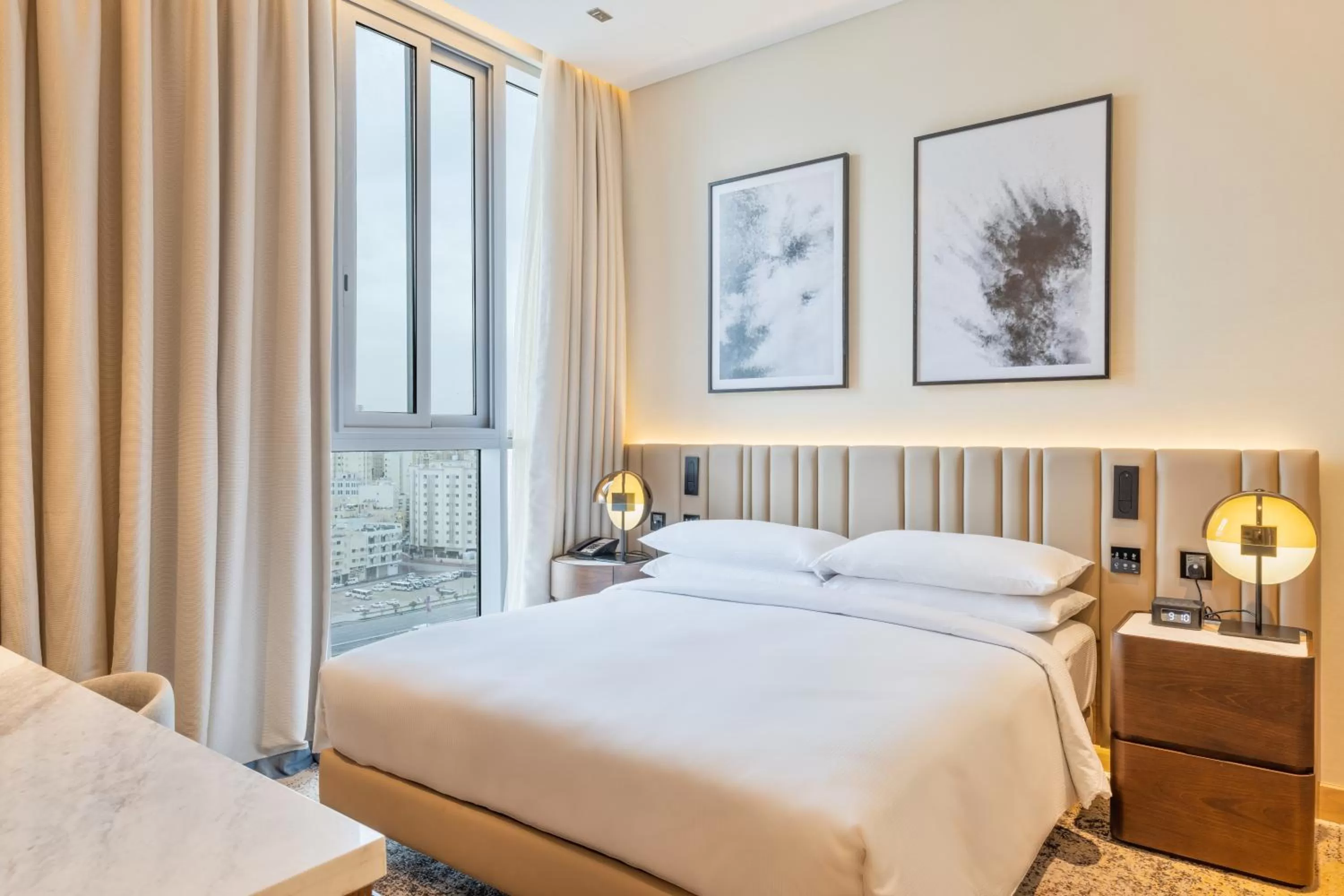 Bed in Embassy Suites By Hilton Doha Old Town