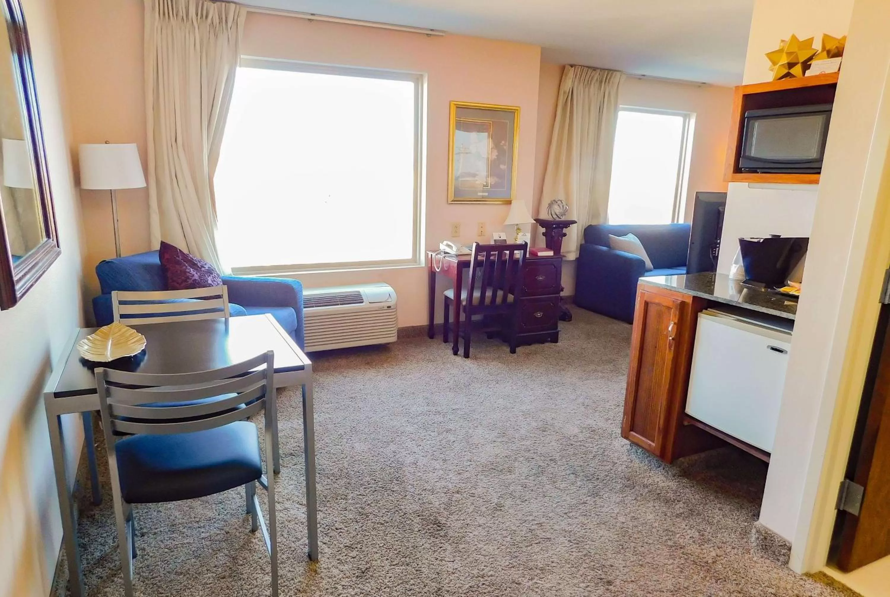 Photo of the whole room in Days Inn & Suites by Wyndham Pocahontas