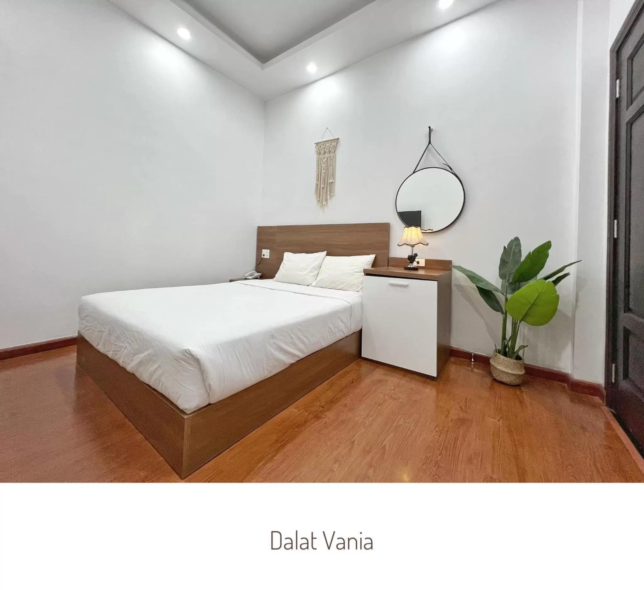 Bed in Sky Hotel - Dalat Vania