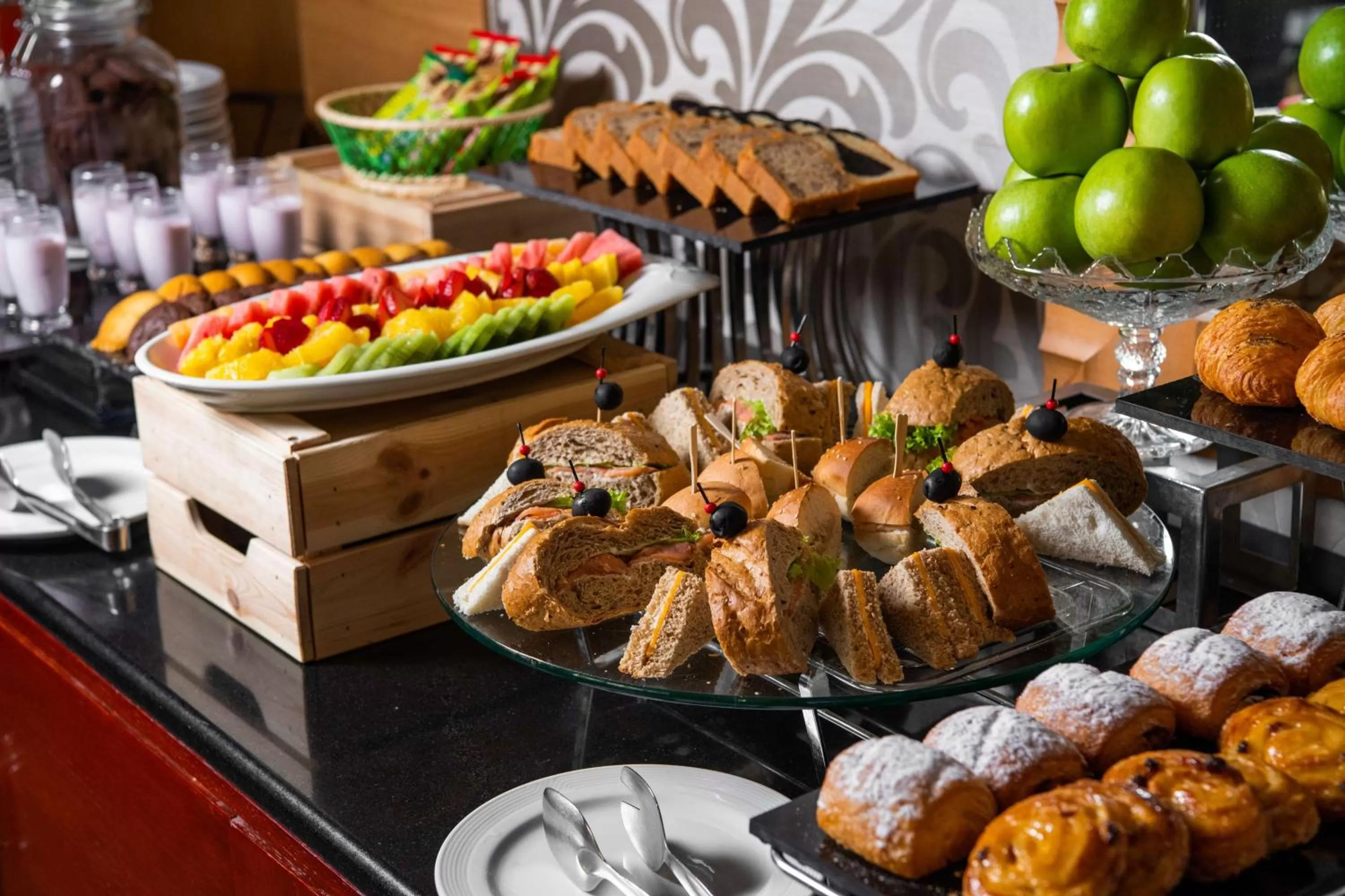 Restaurant/places to eat in Radisson Blu Hotel, Riyadh