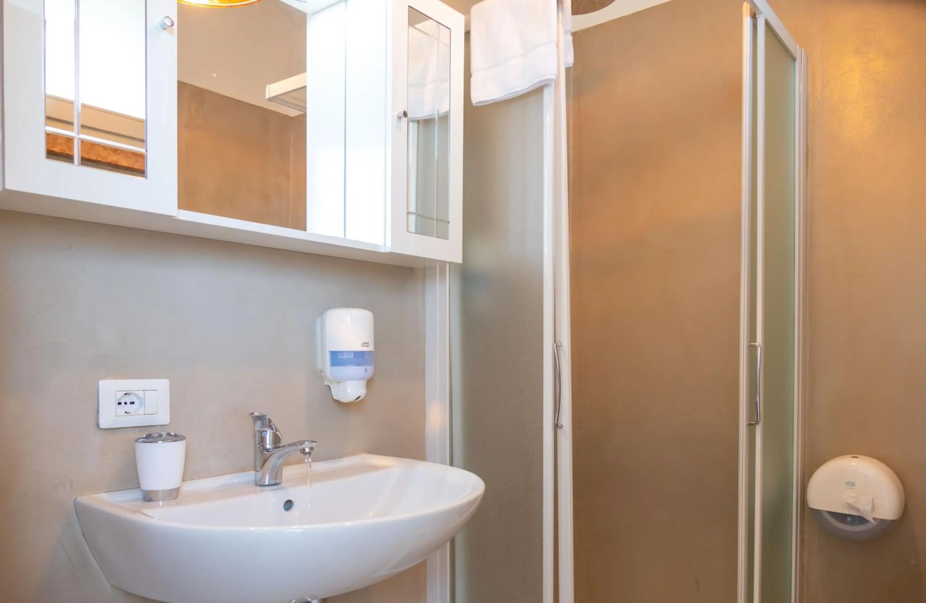 Toilet in Hotel Venezia Park - ENJOY HOLIDAY