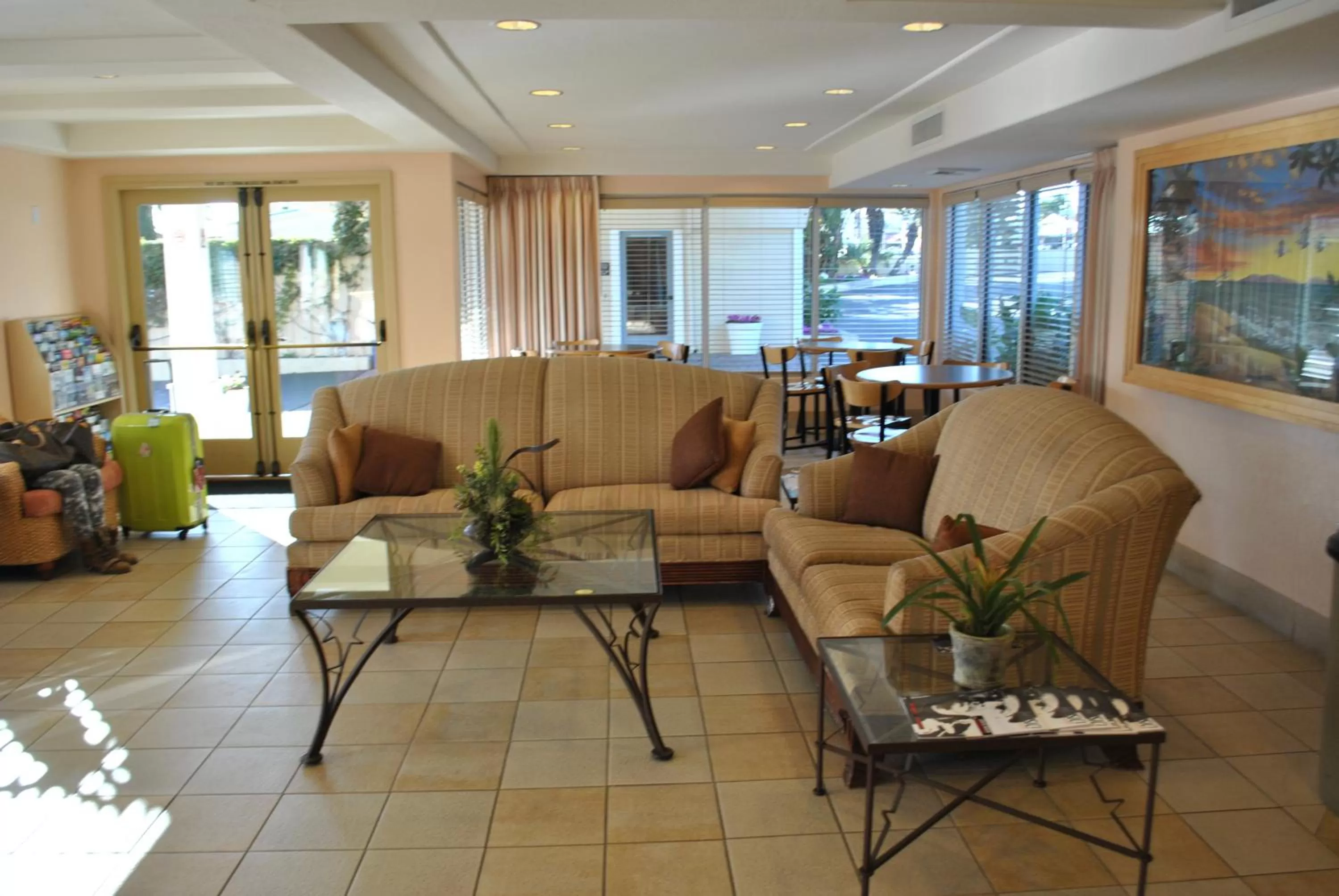 Lobby or reception in Sandpiper Lodge - Santa Barbara