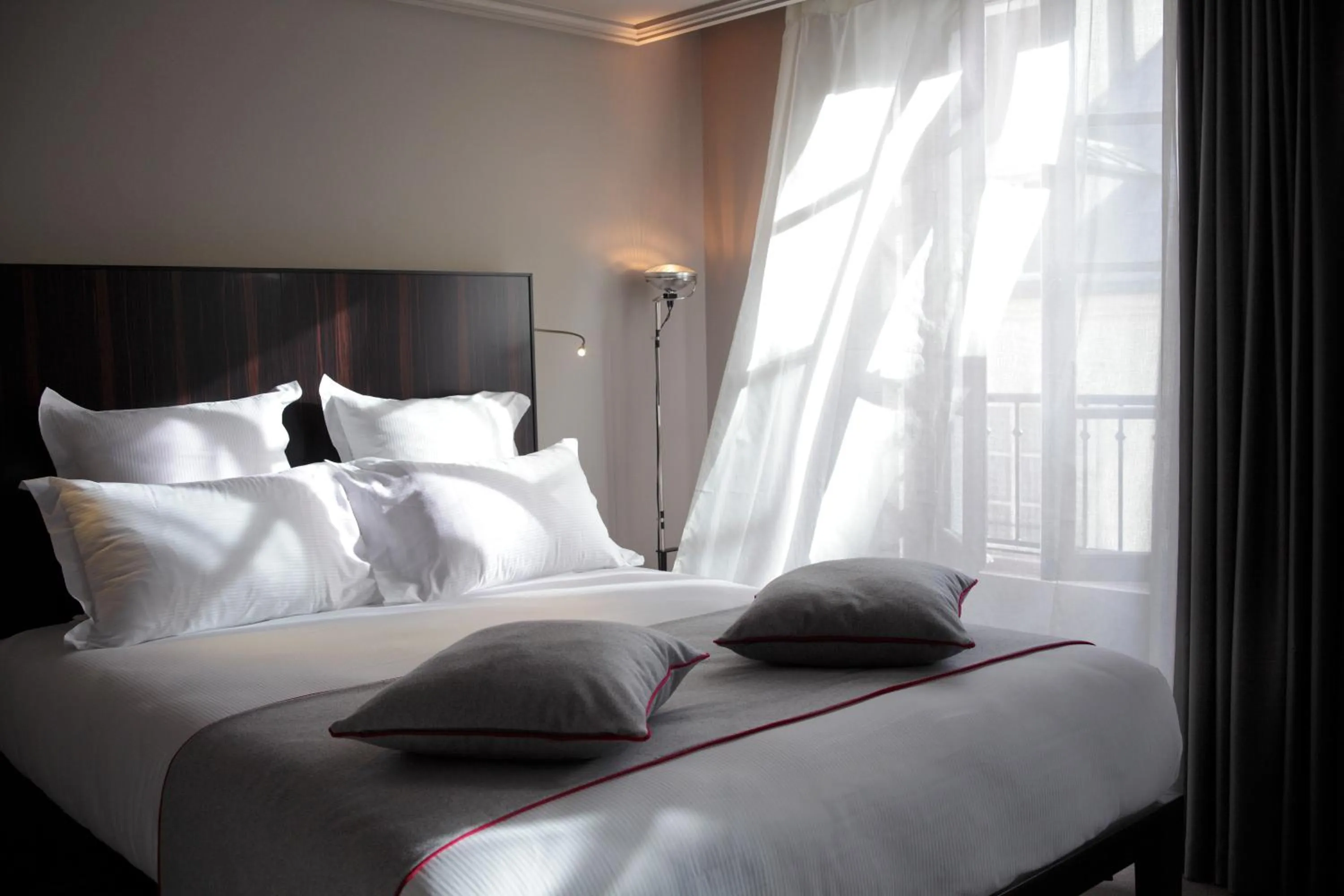 Bedroom, Bed in Hotel Saint Dominique