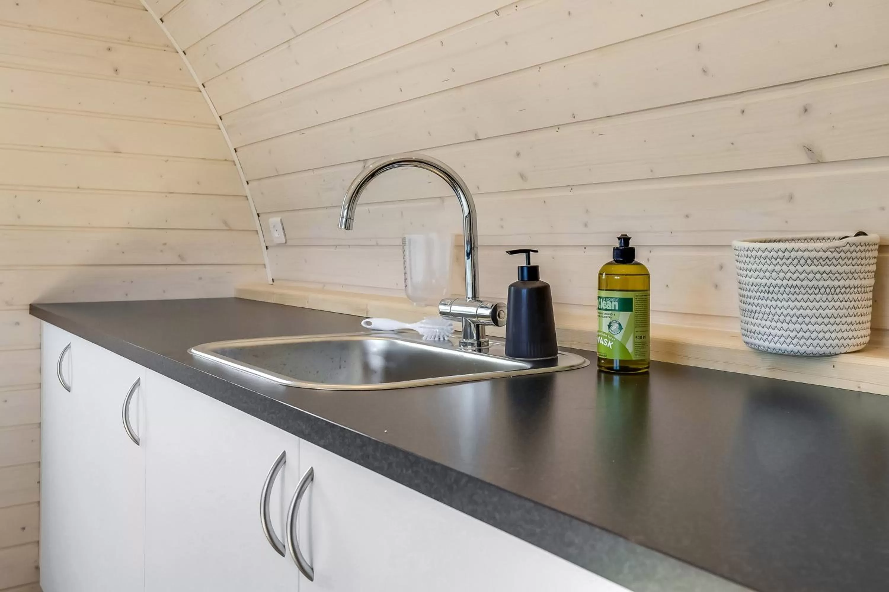 Communal kitchen in Danhostel Skjern