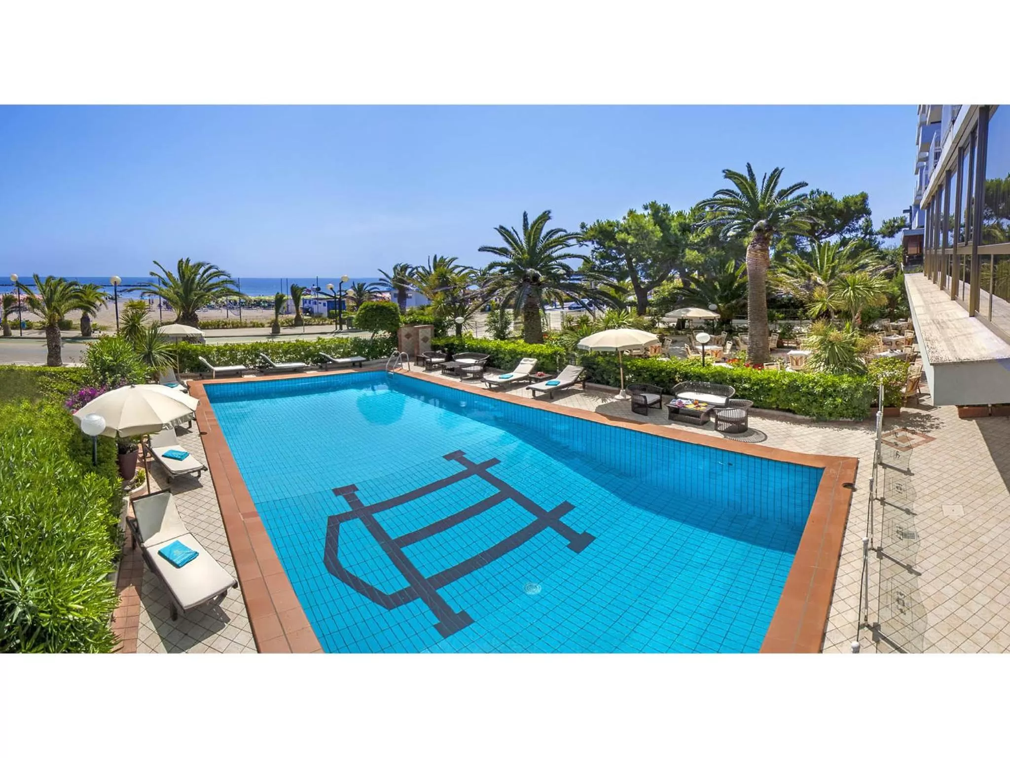 Day in Hotel Corallo