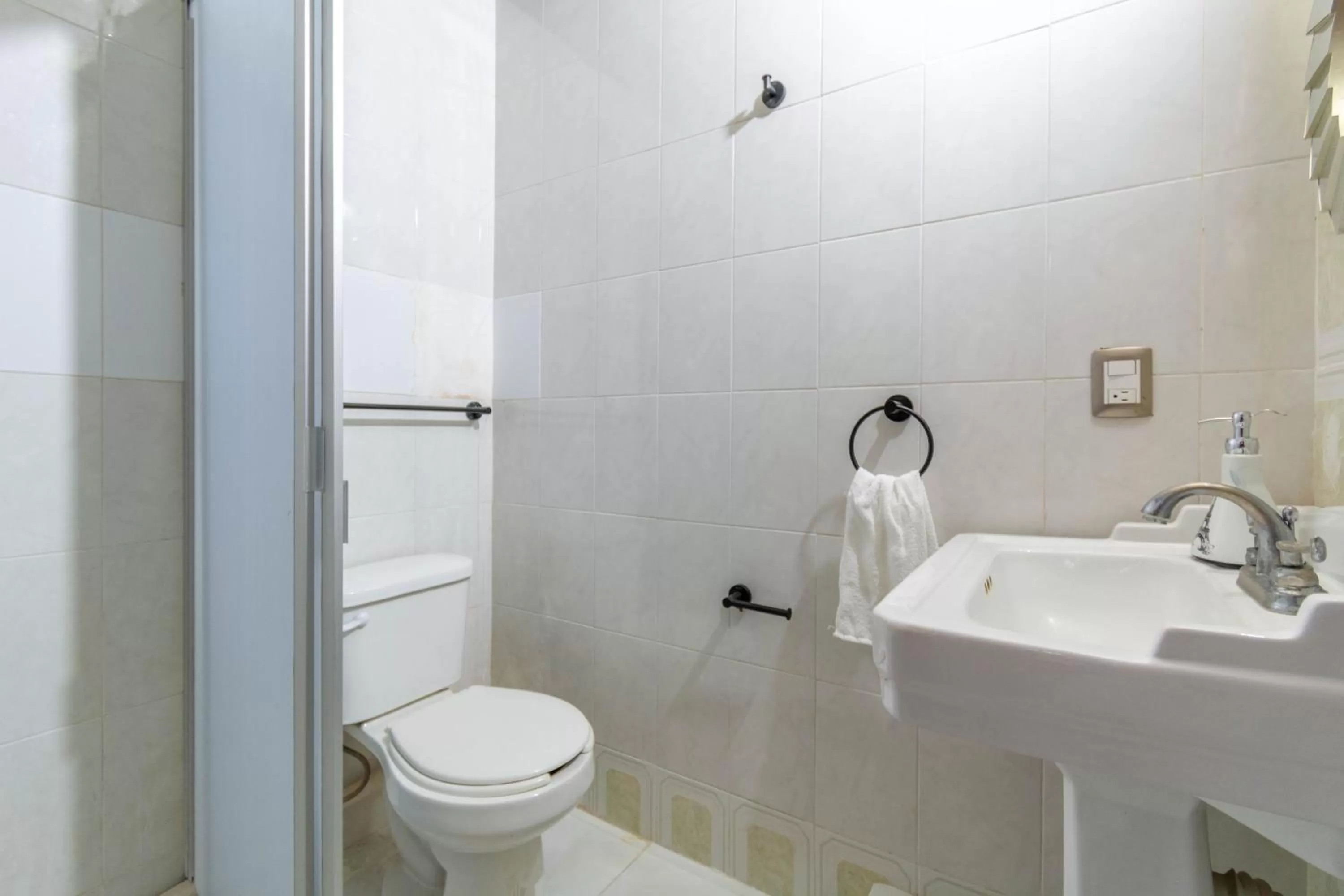 Shower in Hostería Casa Marquez