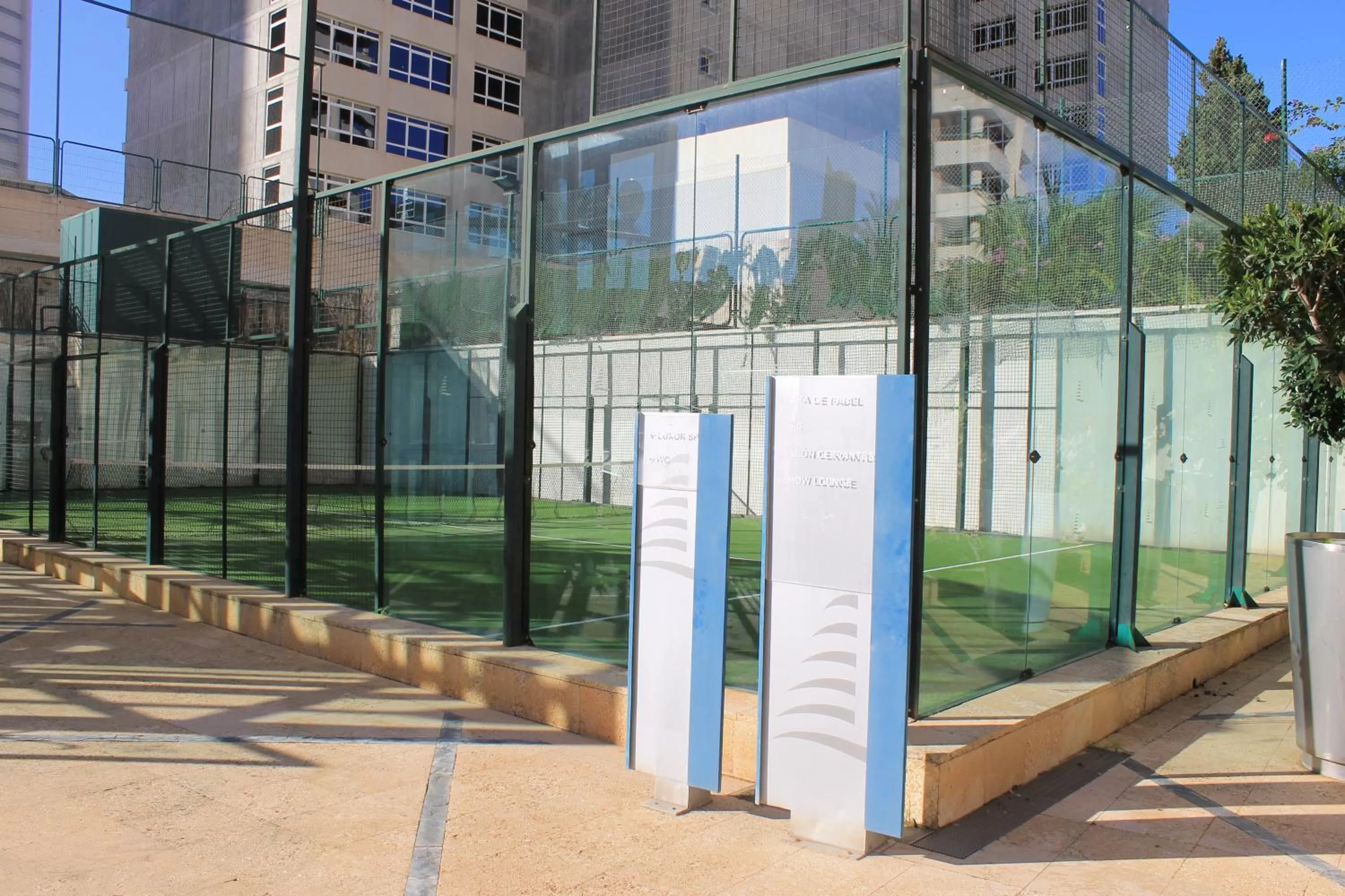 Tennis court in Hotel BCL Levante Club & Spa 4 Sup - Only Adults Recomended