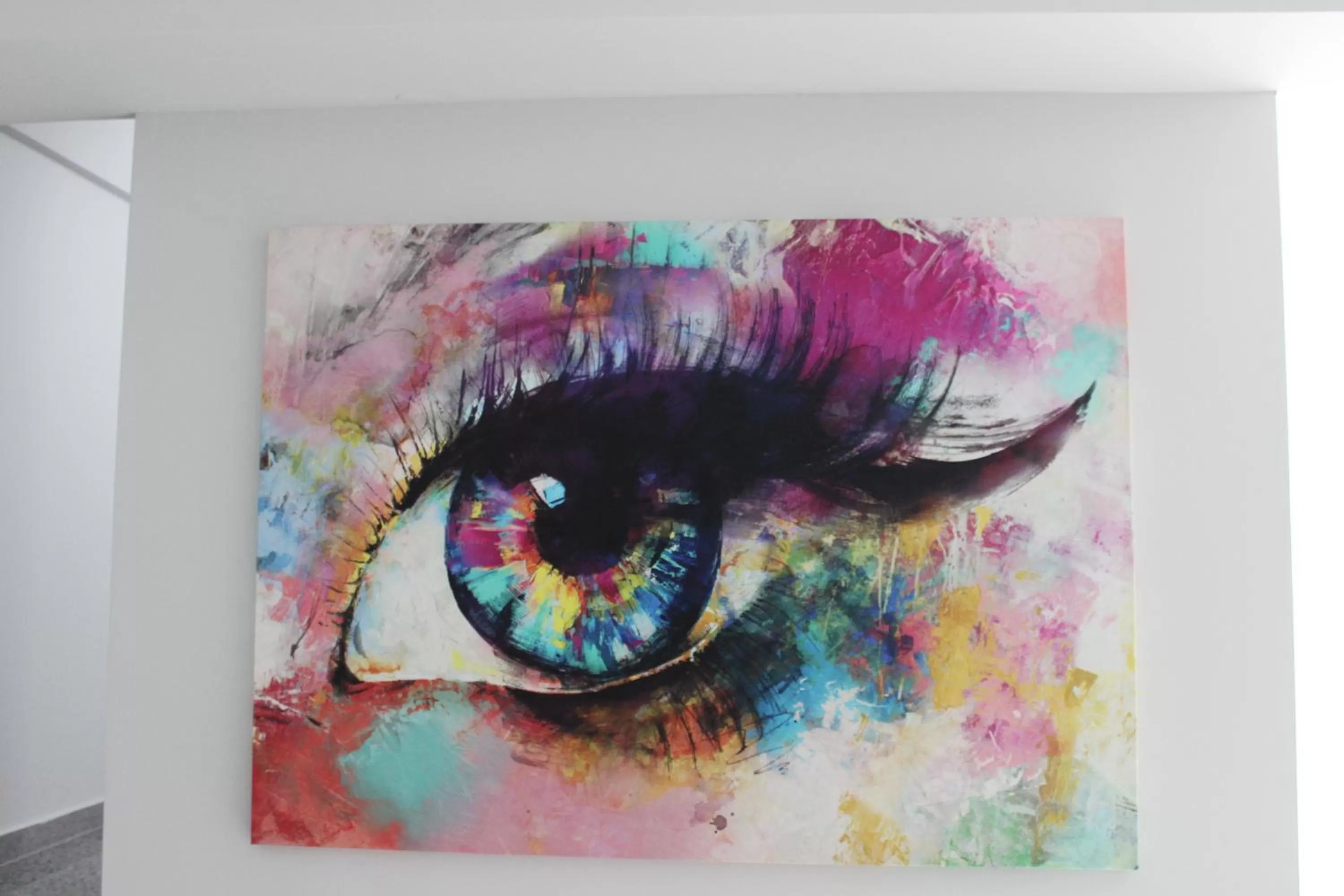 Decorative detail in Otopeni Suites by CityBookings