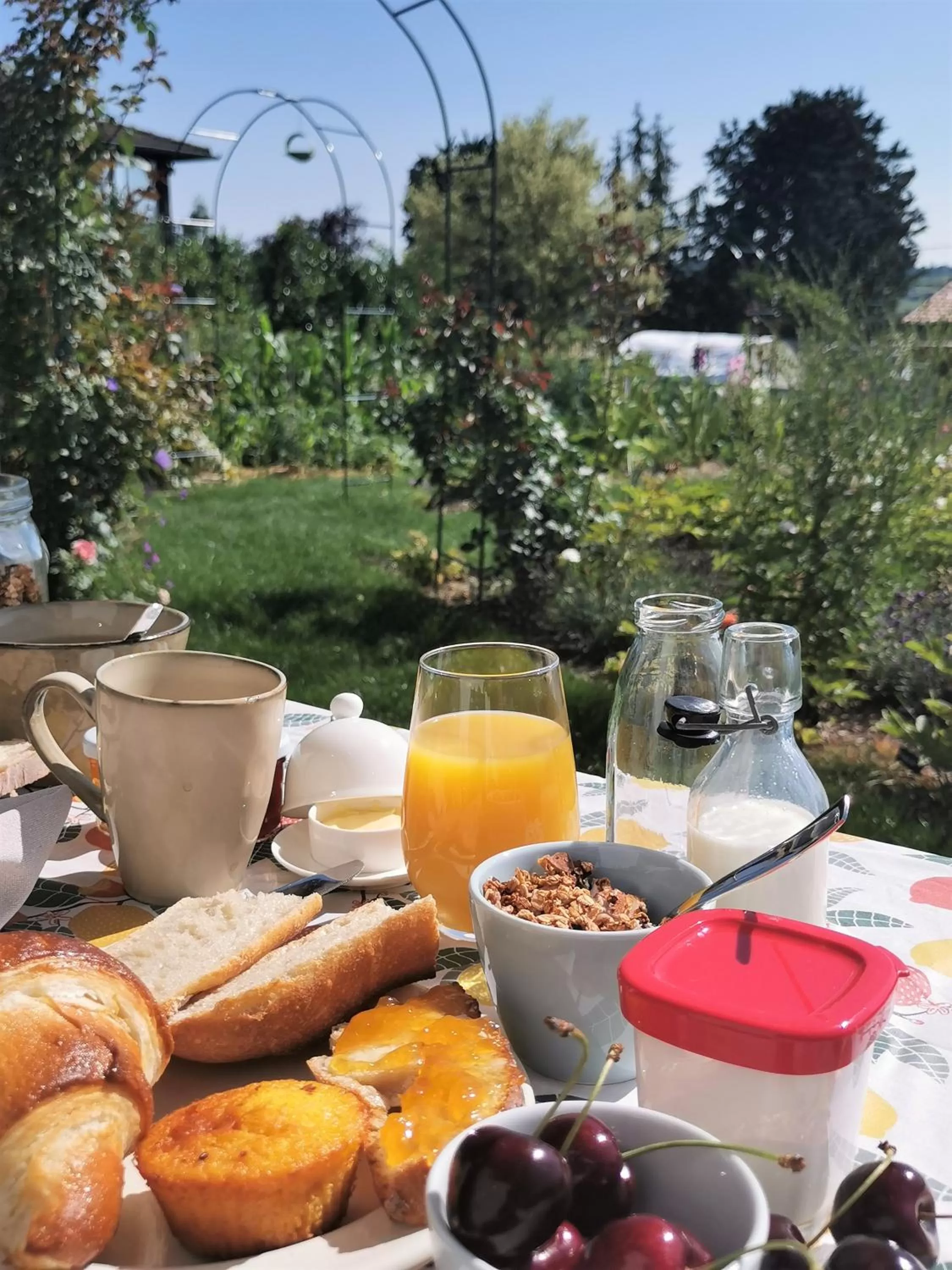 Breakfast in Au Jardin des Deux Roches