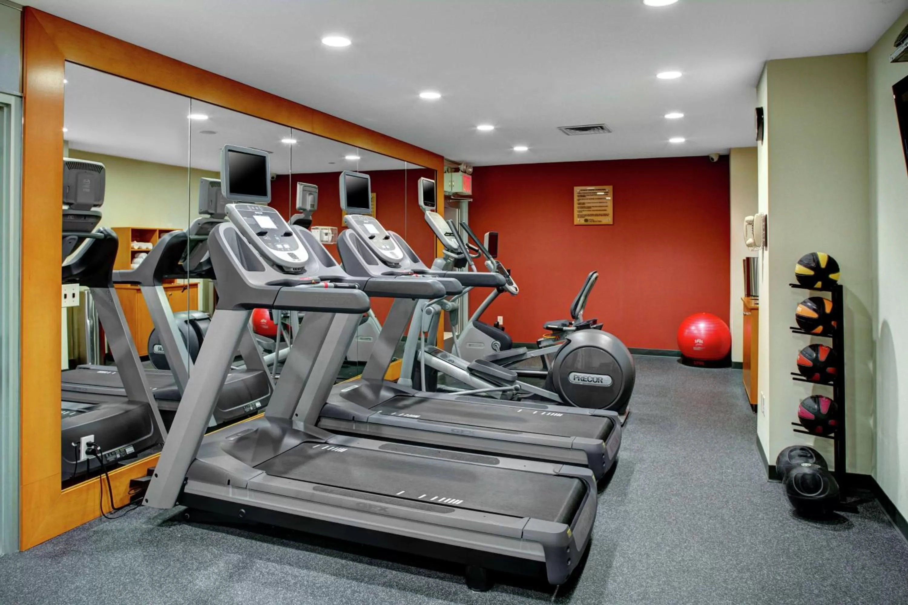 Fitness centre/facilities in Hilton Garden Inn New York/Manhattan-Chelsea