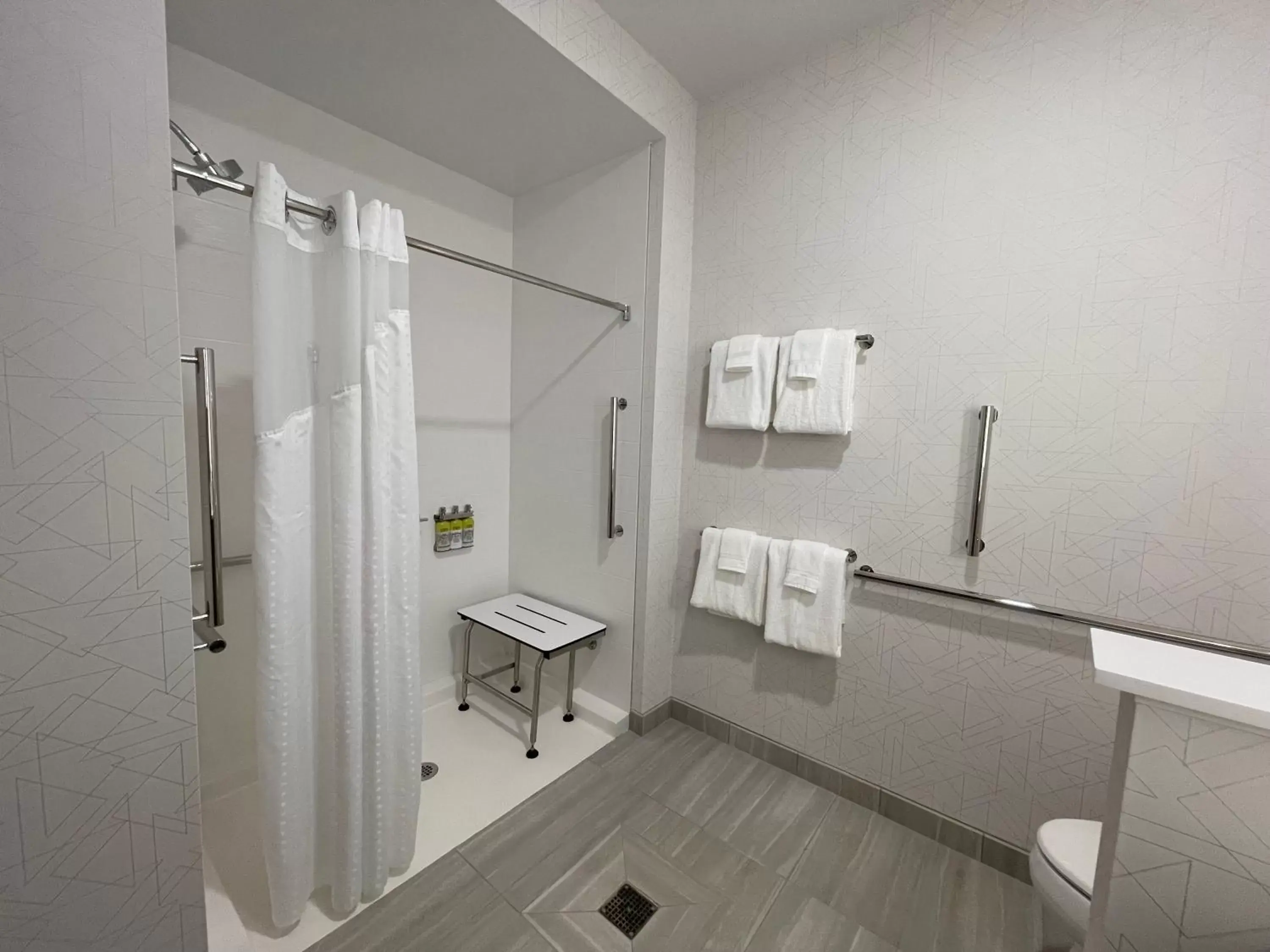 King Room - Mobility Access/Roll in Shower - Non-Smoking in Holiday Inn Express & Suites - Ft. Smith - Airport, an IHG Hotel King Room - Mobility Access/Roll in Shower - Non-Smoking in Holiday Inn Express & Suites - Ft. Smith - Airport, an IHG Hotel