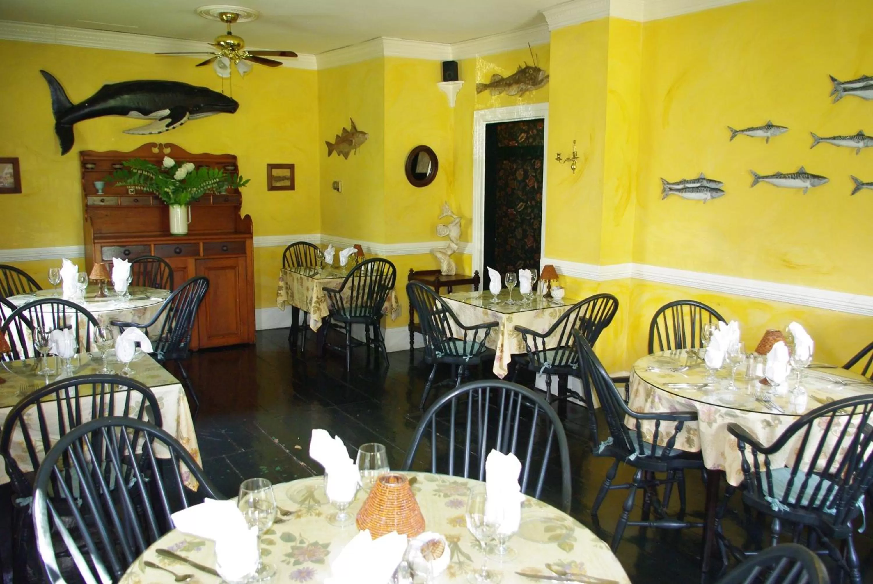 Restaurant/Places to Eat in The Garrison House Inn