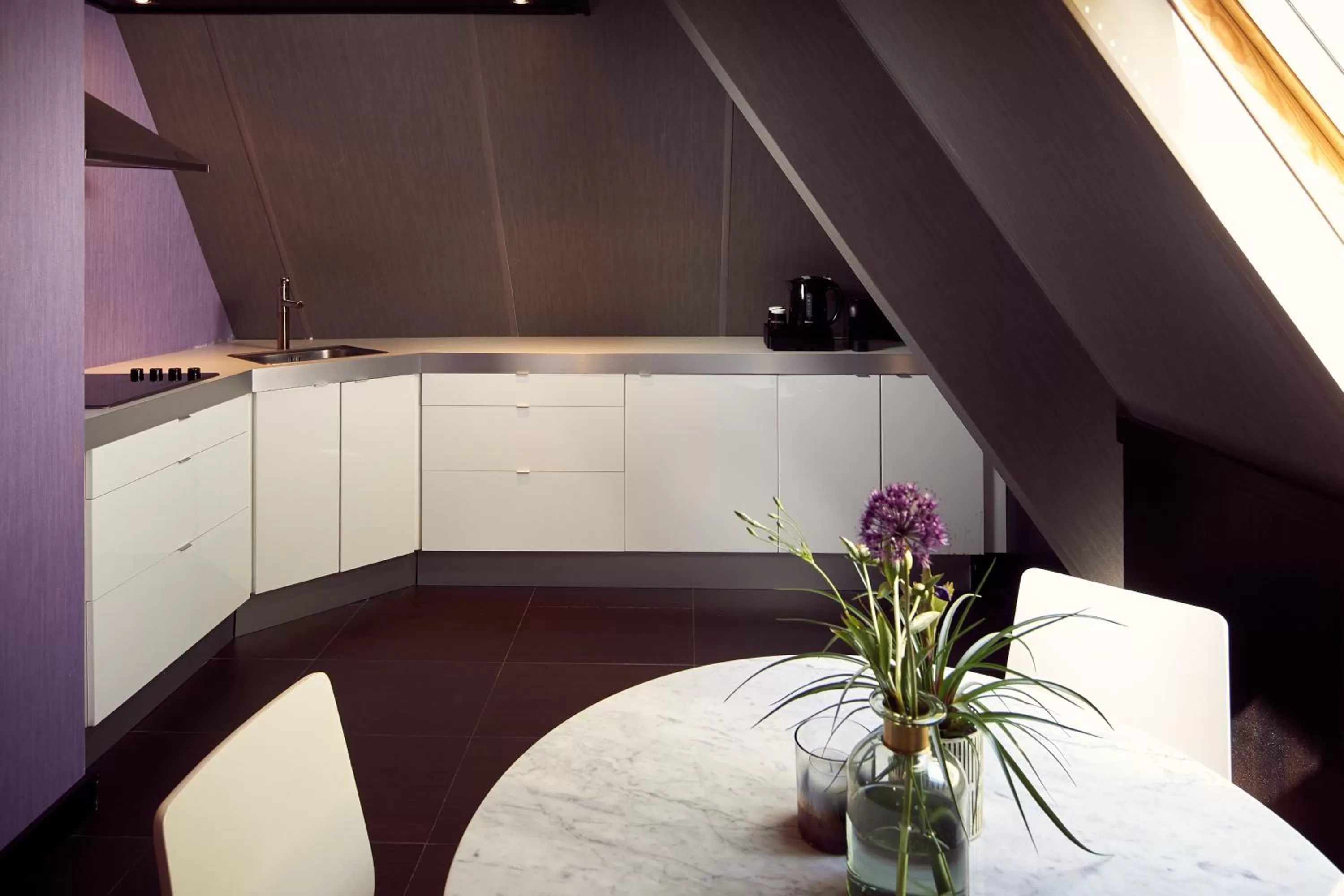 Kitchen or kitchenette in Van der Valk Hotel Arnhem