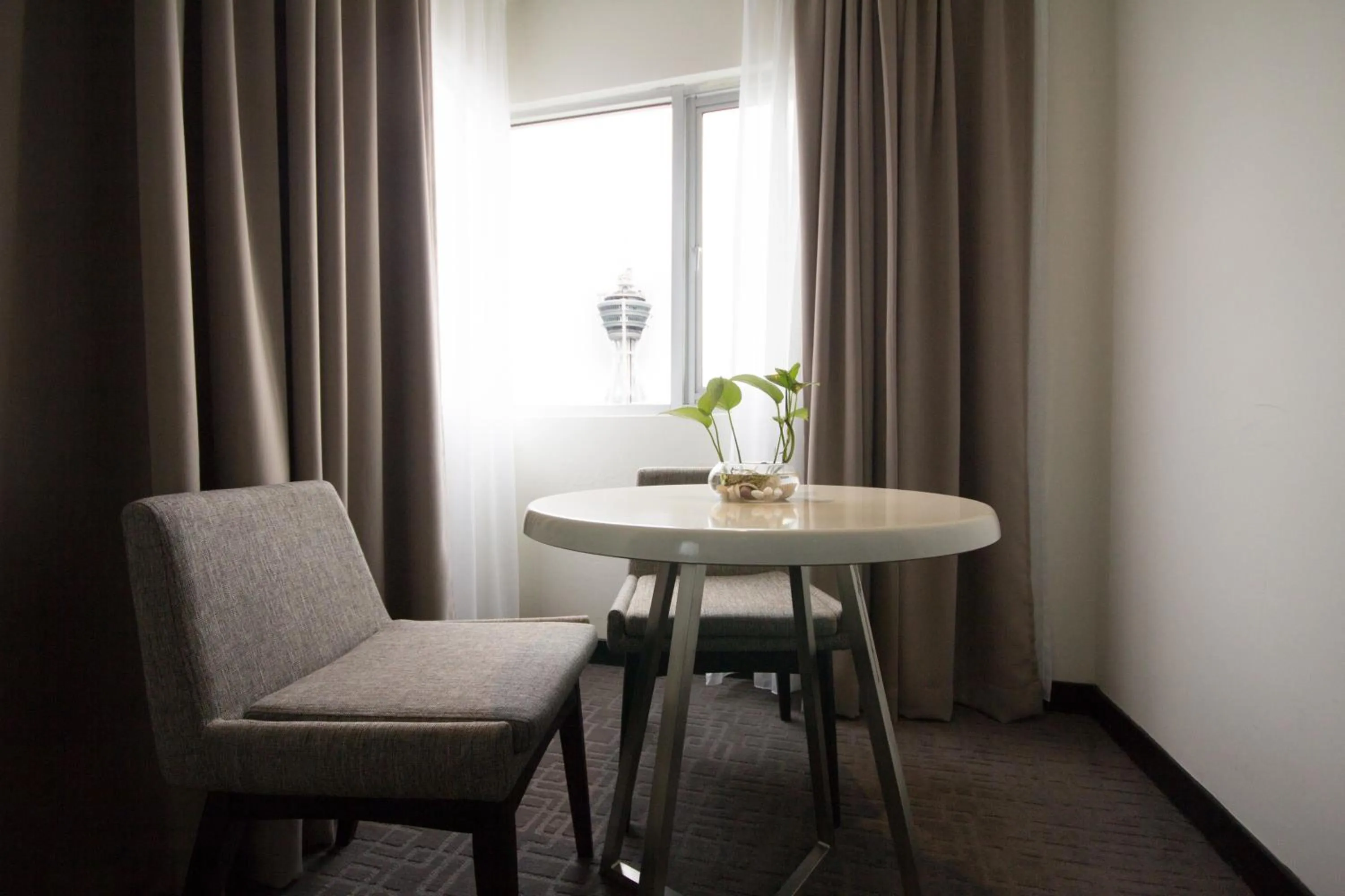 Photo of the whole room in StarCity Hotel