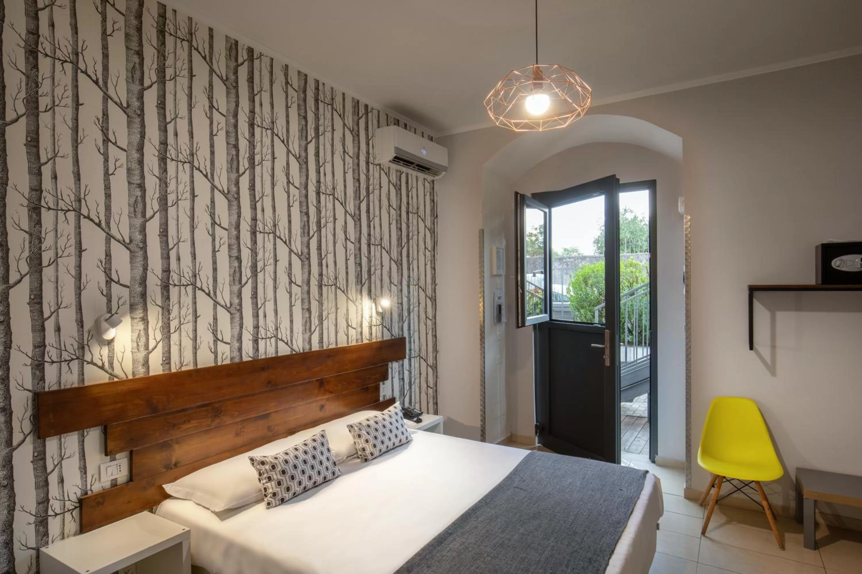 Garden, Bed in Urban Garden Hotel