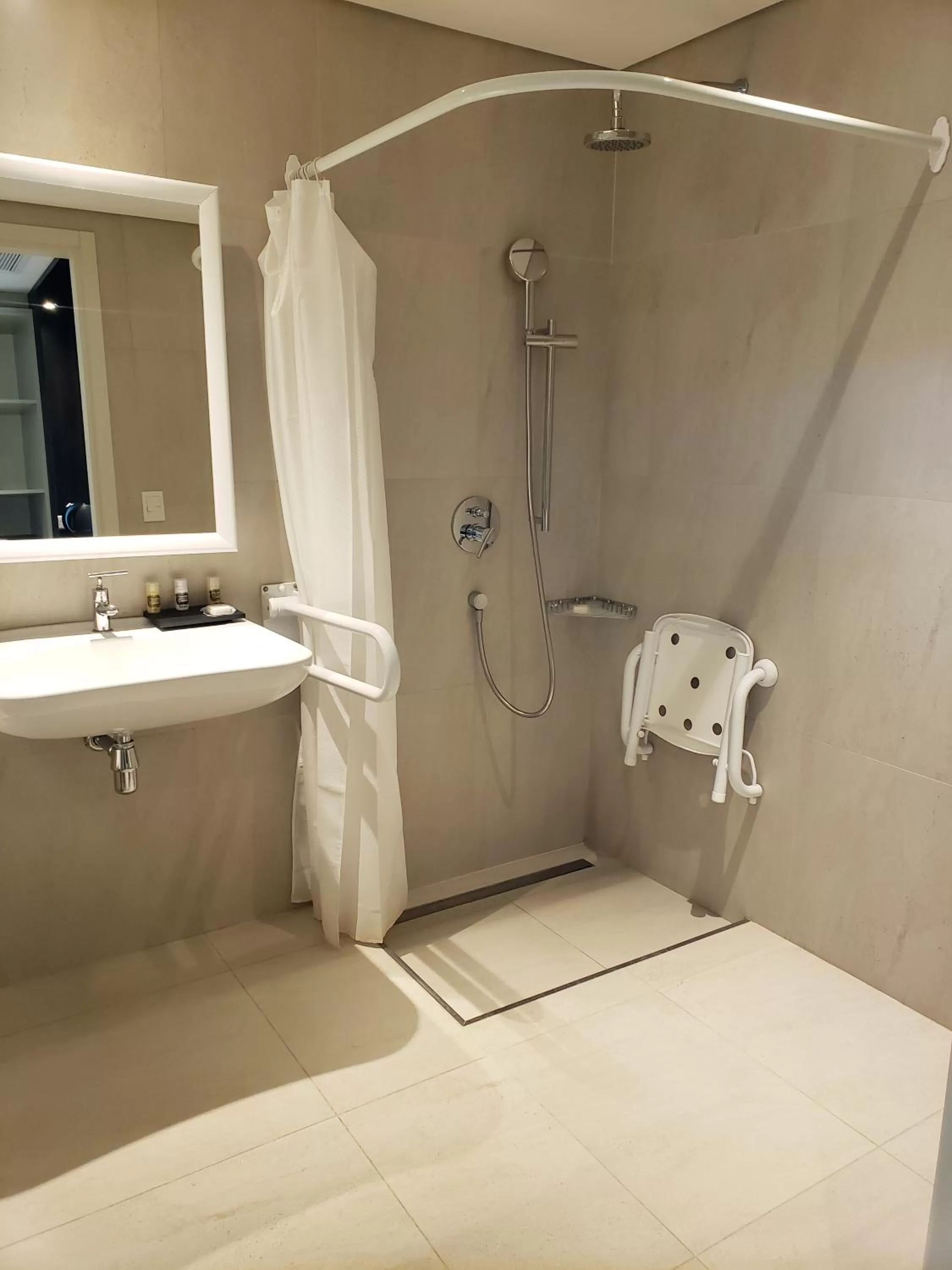 Shower in Hilton Garden Inn Neuquen