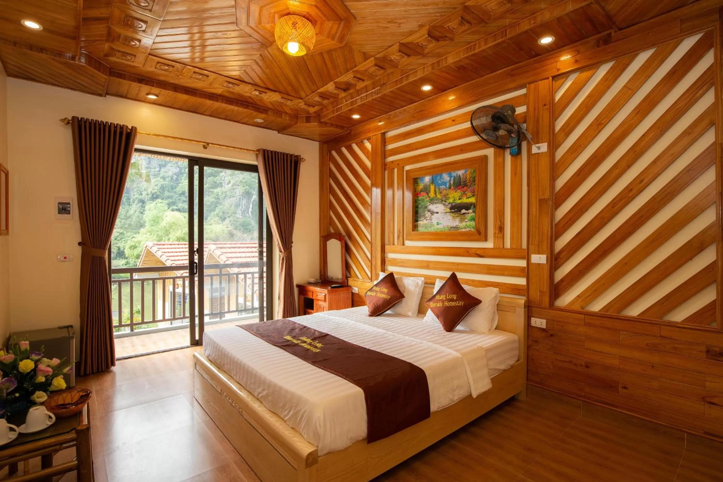 Bed in HoangLong Riverside Homestay