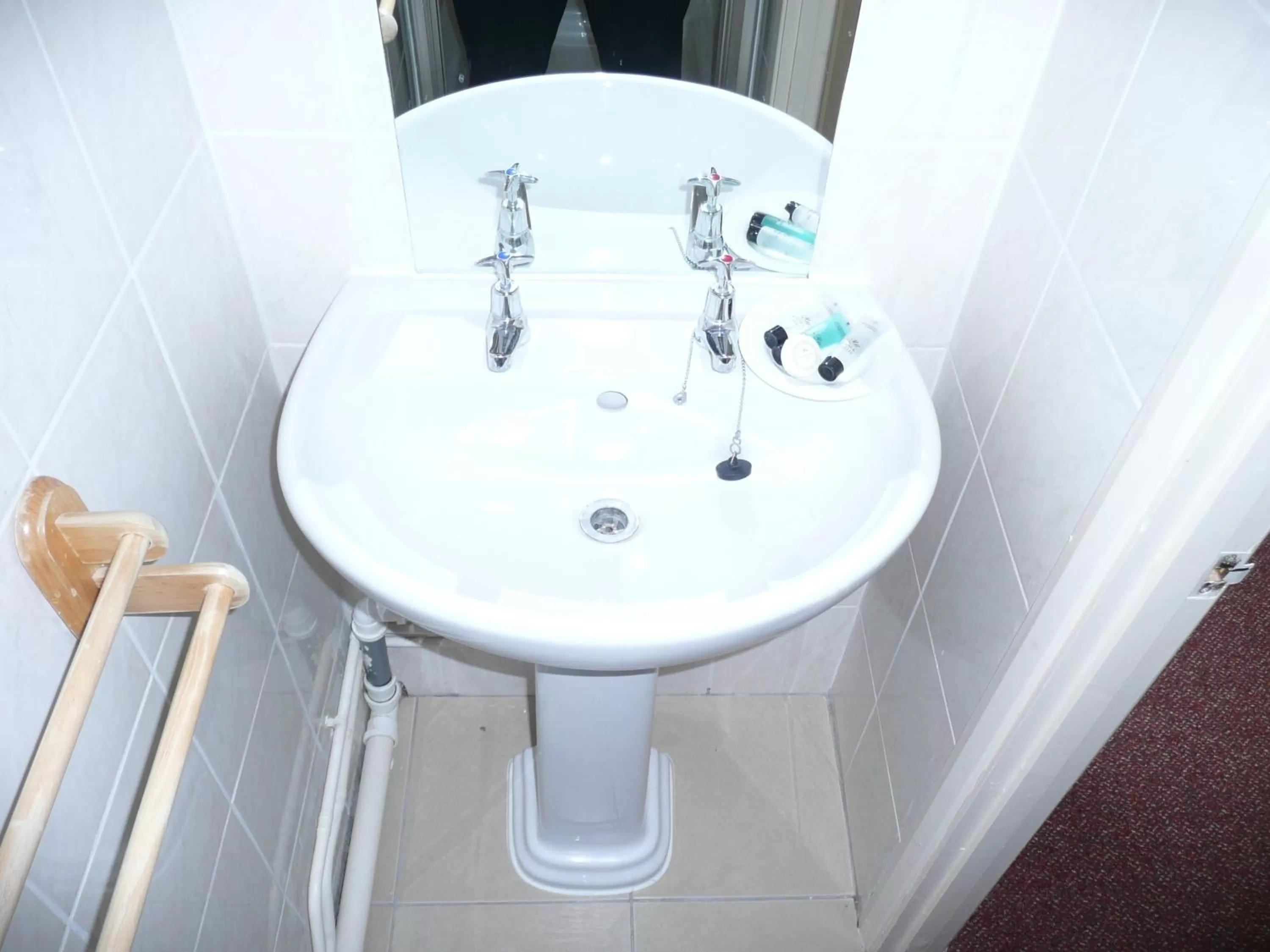 Bathroom in Beijing Dragon Hotel