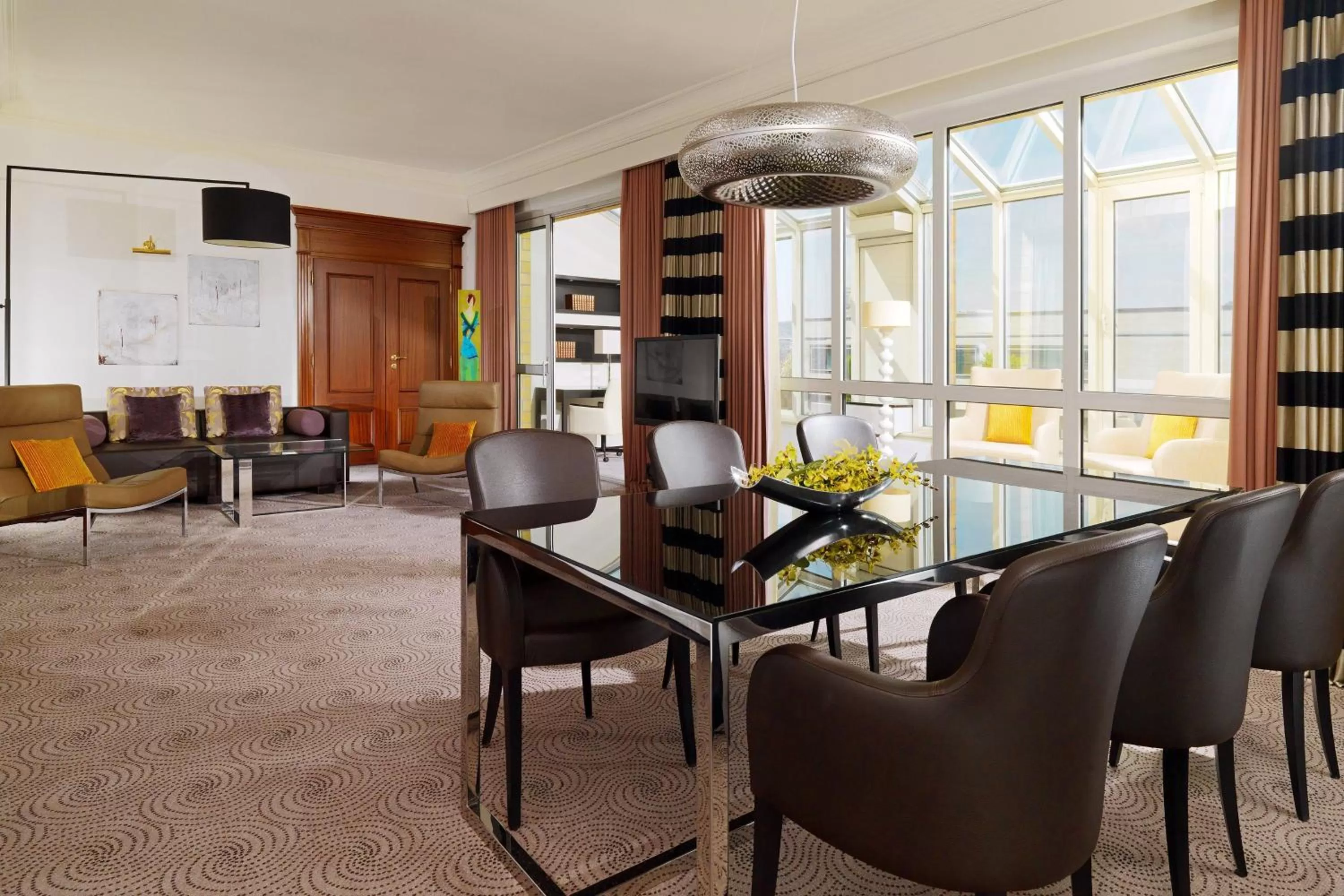 Living room in Le Méridien Stuttgart