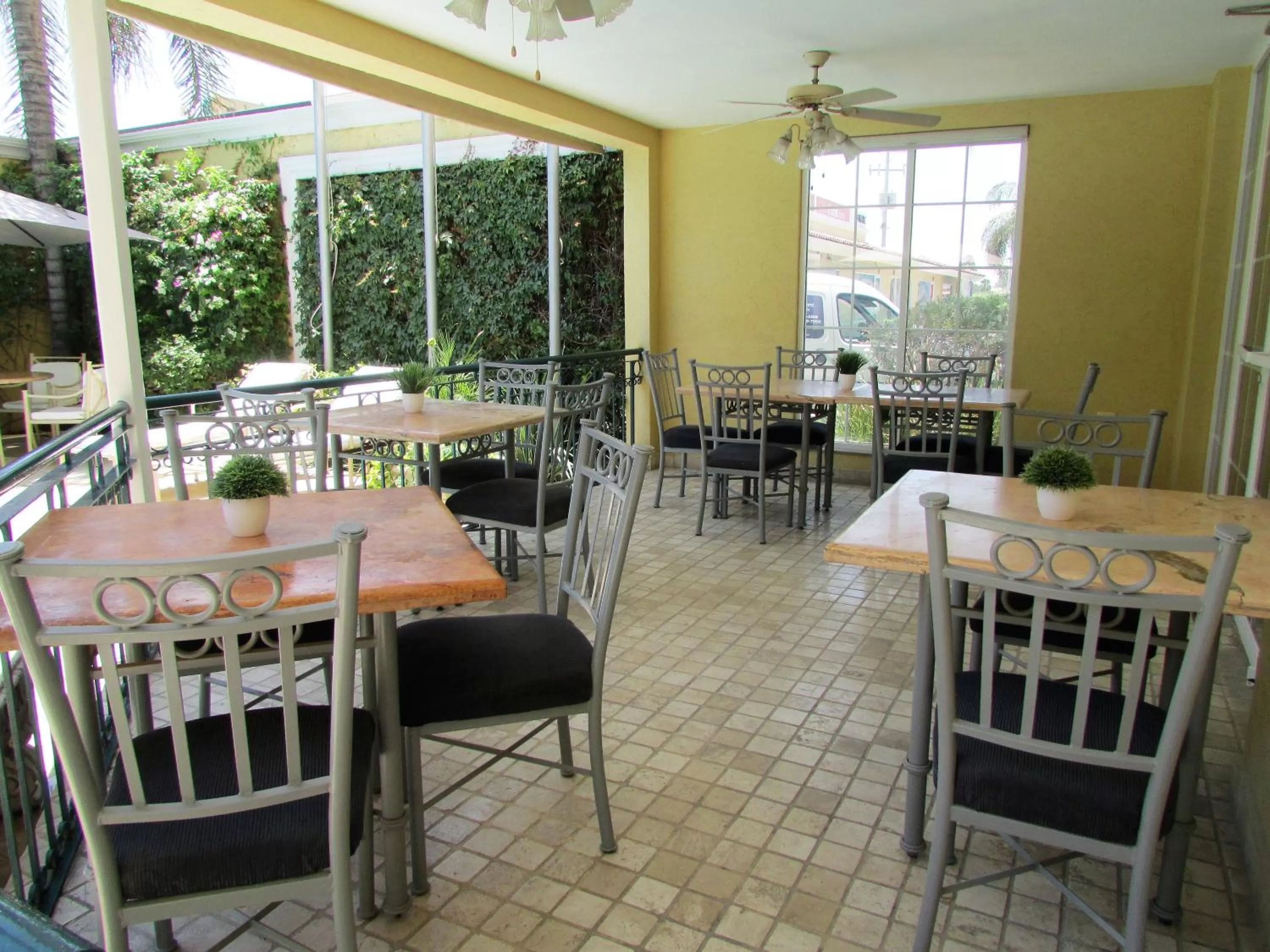 Balcony/Terrace in Best Western Hotel Posada Del Rio Express