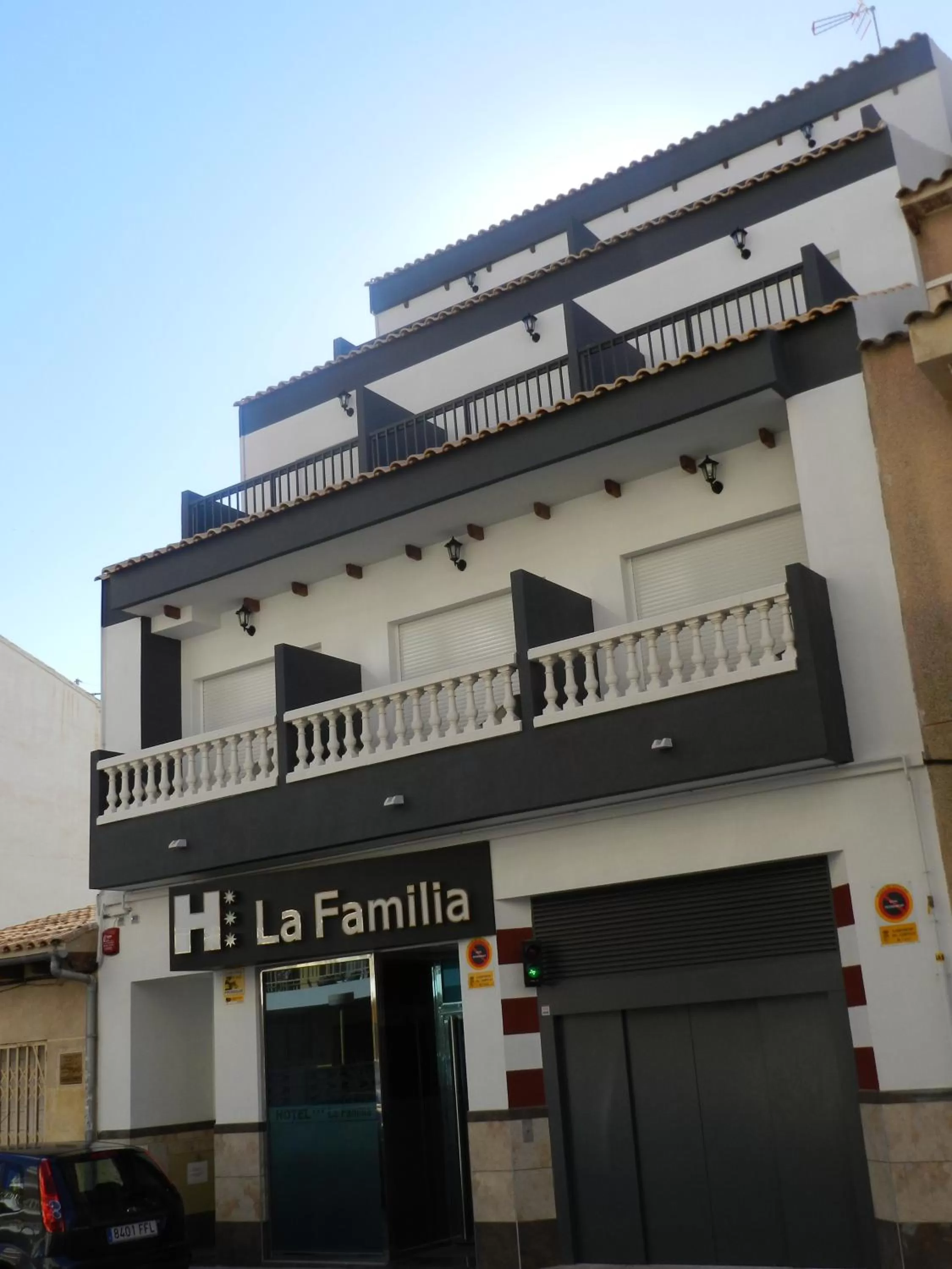 Facade/entrance in Hotel La Familia
