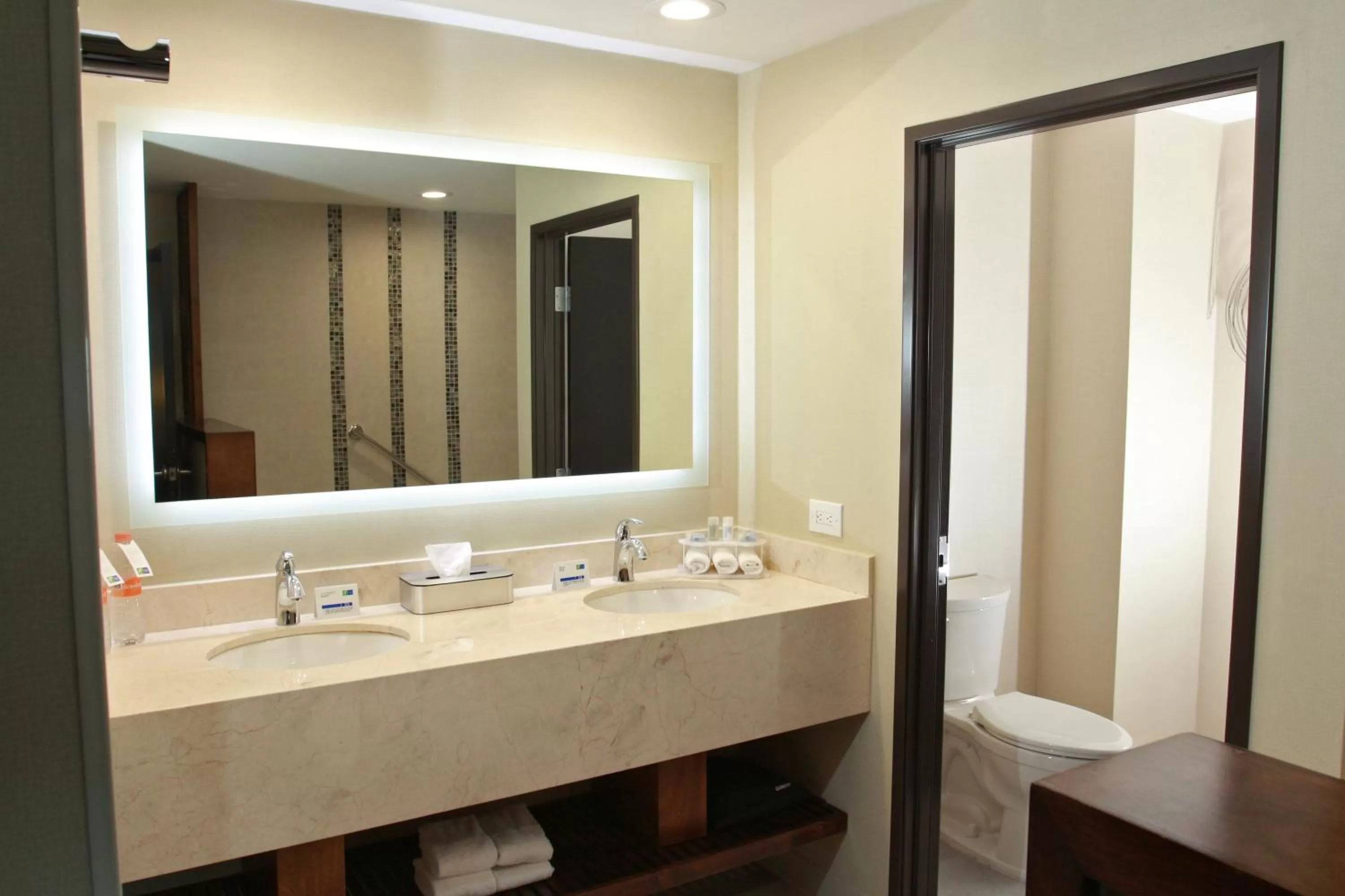 Holiday Inn Express & Suites Mexicali by IHG