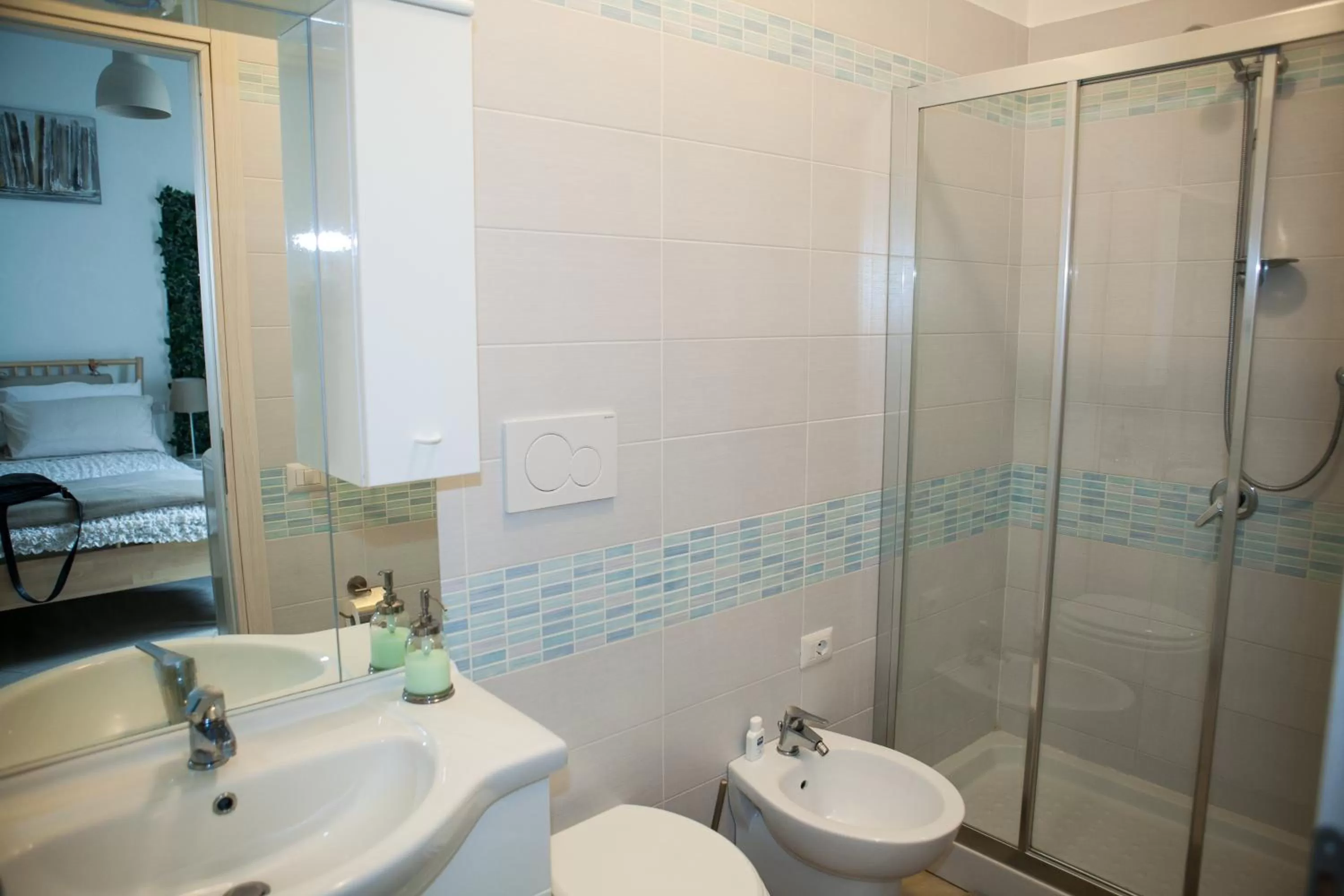 Shower, Bathroom in Vicolo 8