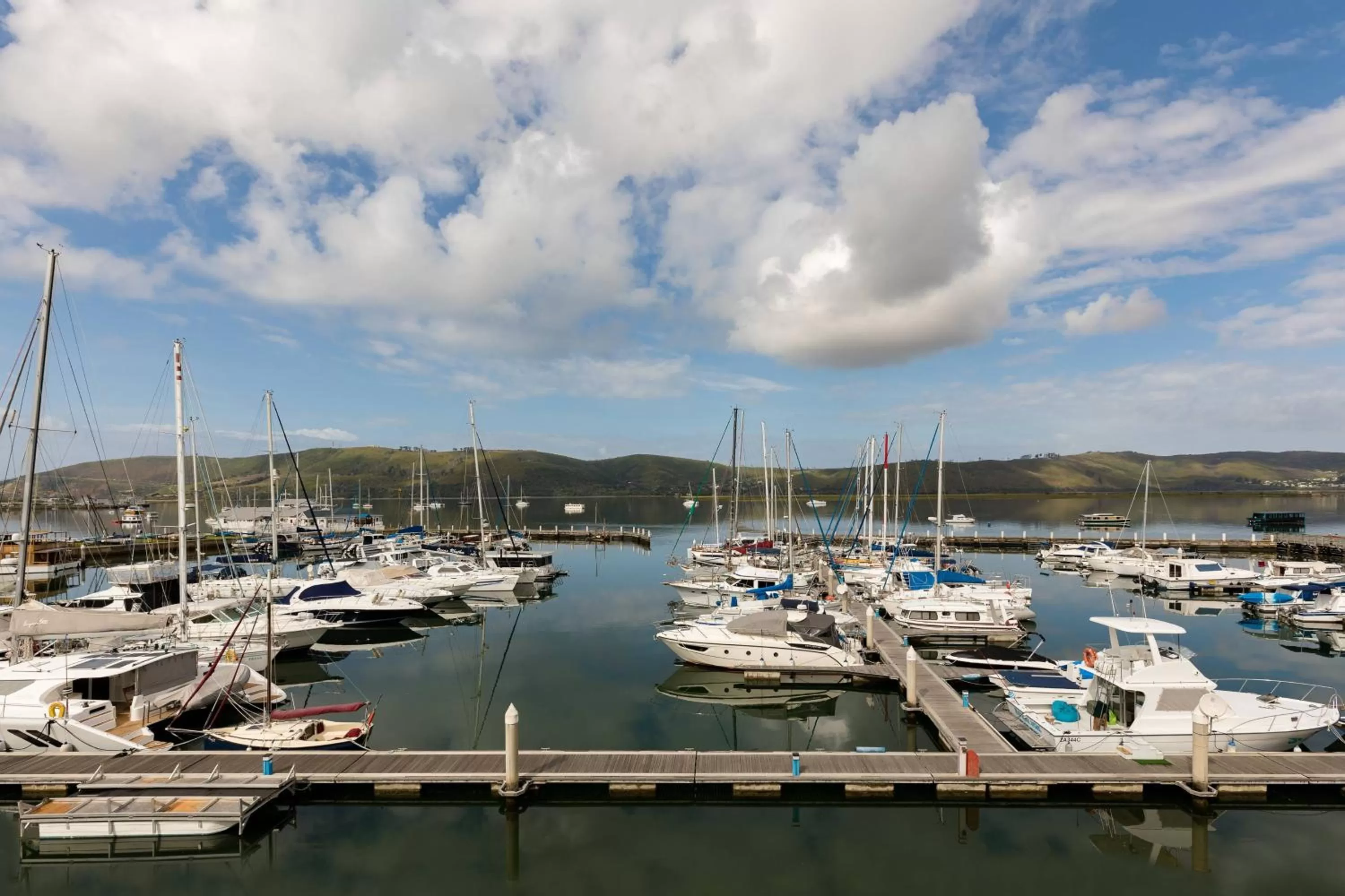 Photo of the whole room in Protea Hotel by Marriott Knysna Quays