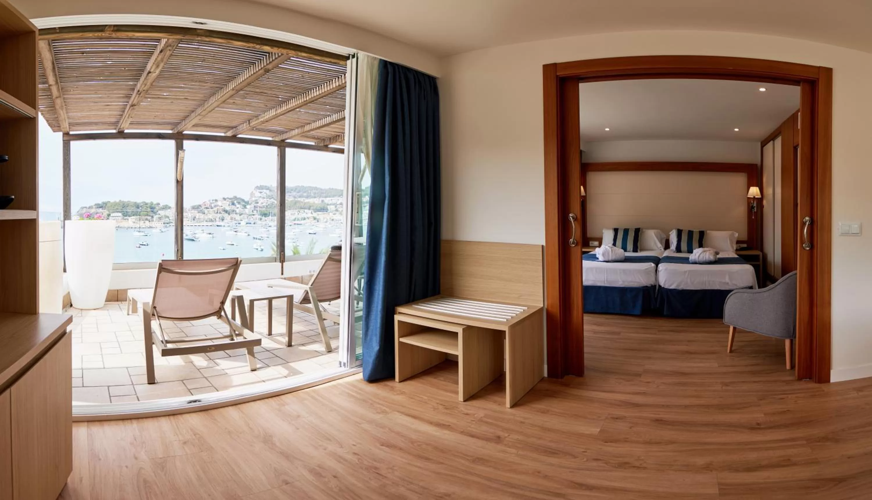 Bedroom in Los Geranios