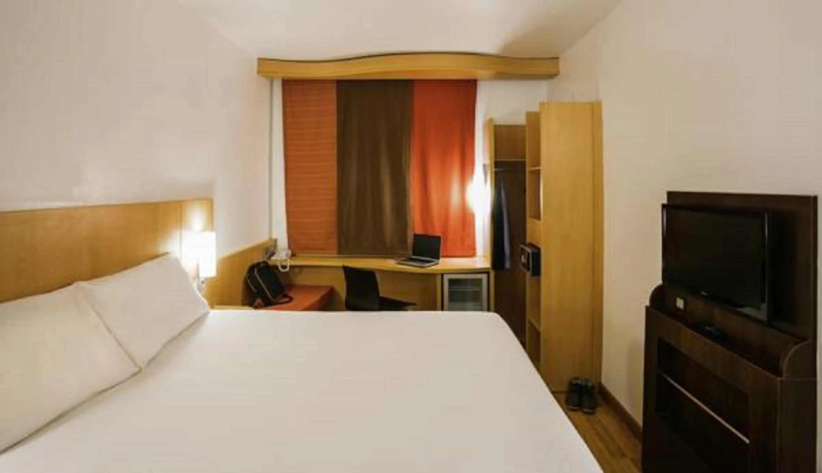 Bedroom, Bed in Ibis Lagos Ikeja