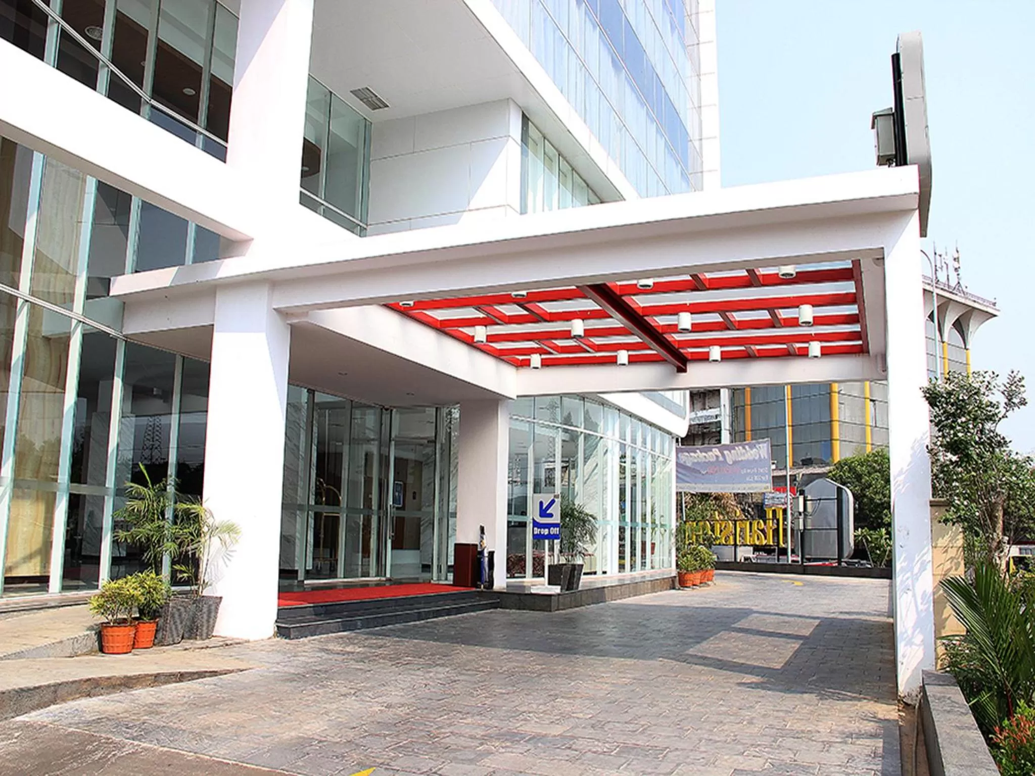 Facade/entrance in Hariston Hotel & Suites, Pluit - Jakarta