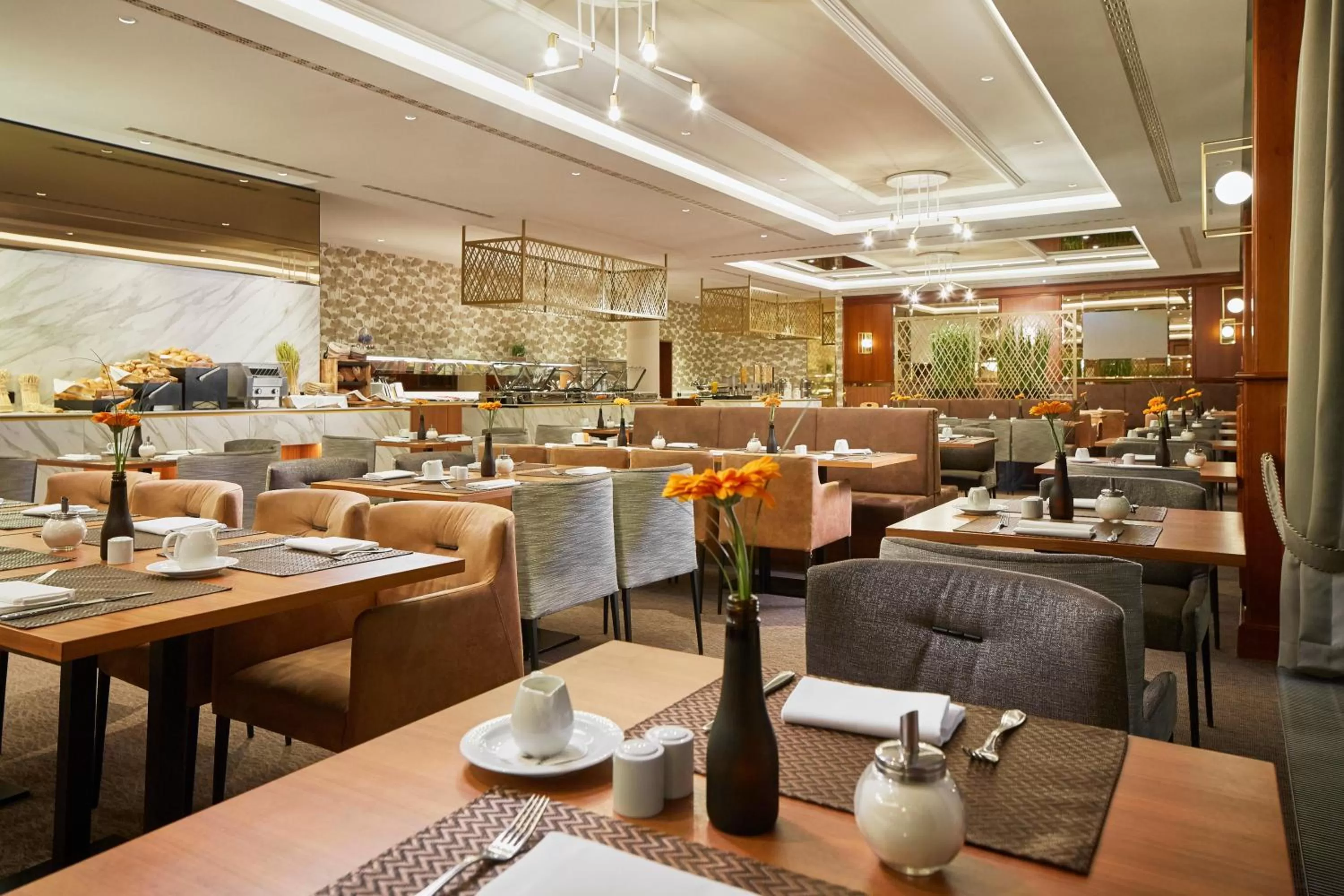 Restaurant/places to eat in HYPERION Hotel Berlin