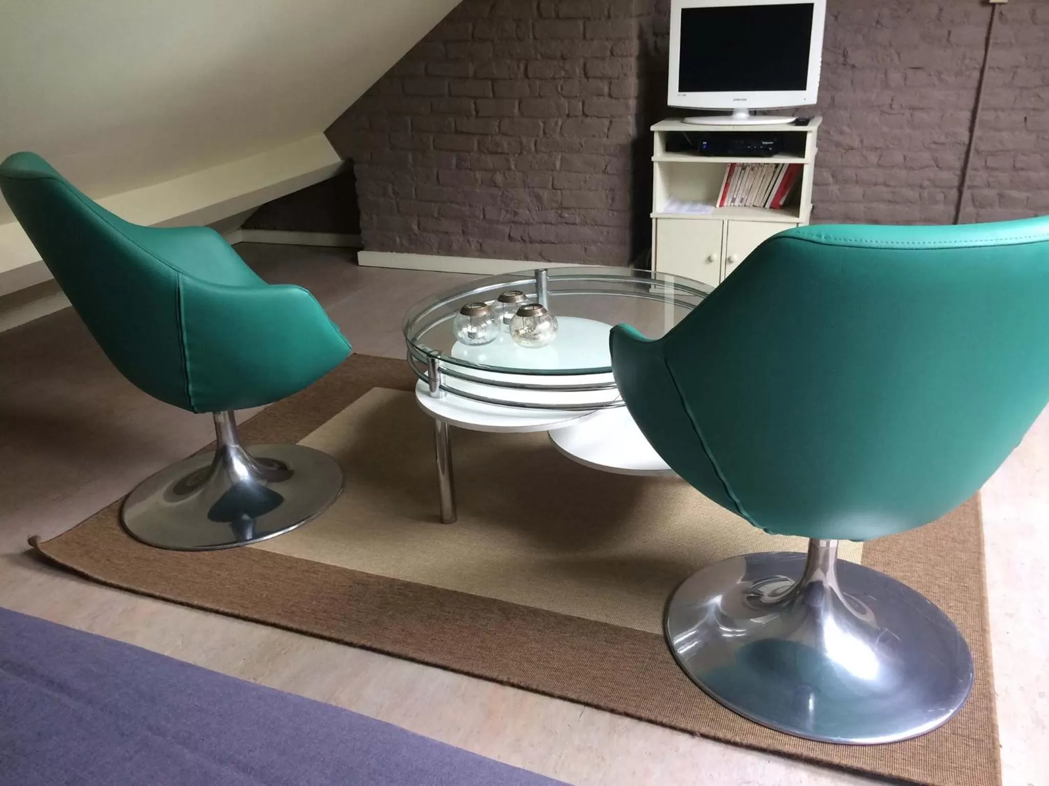 TV and multimedia in Villa des Roses Voltaire