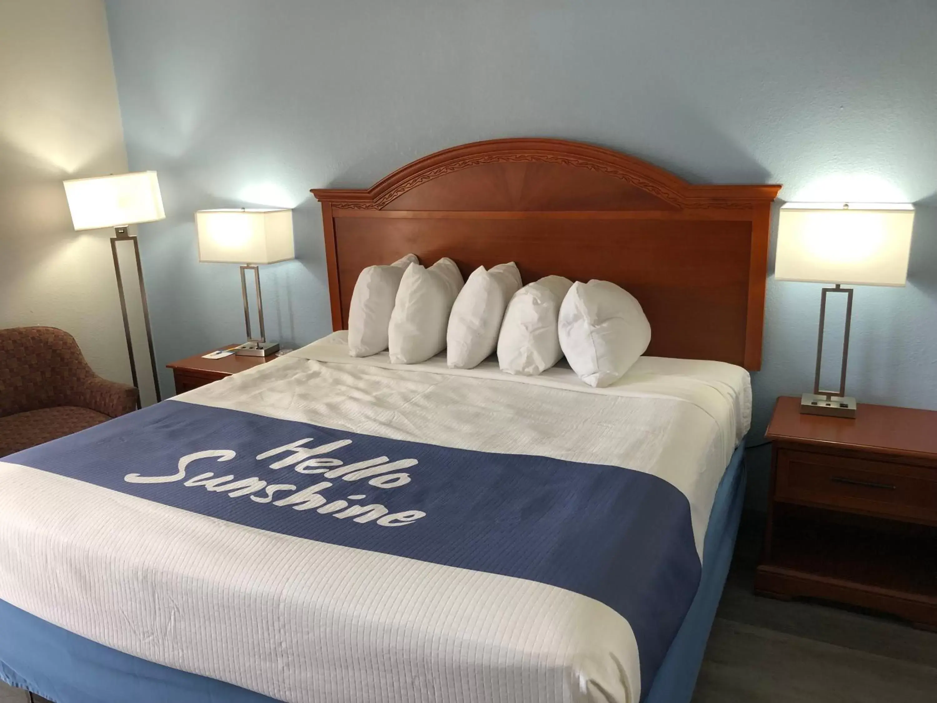 King Room - Disability Access/Smoking in Days Inn by Wyndham Shorter King Room - Disability Access/Smoking in Days Inn by Wyndham Shorter