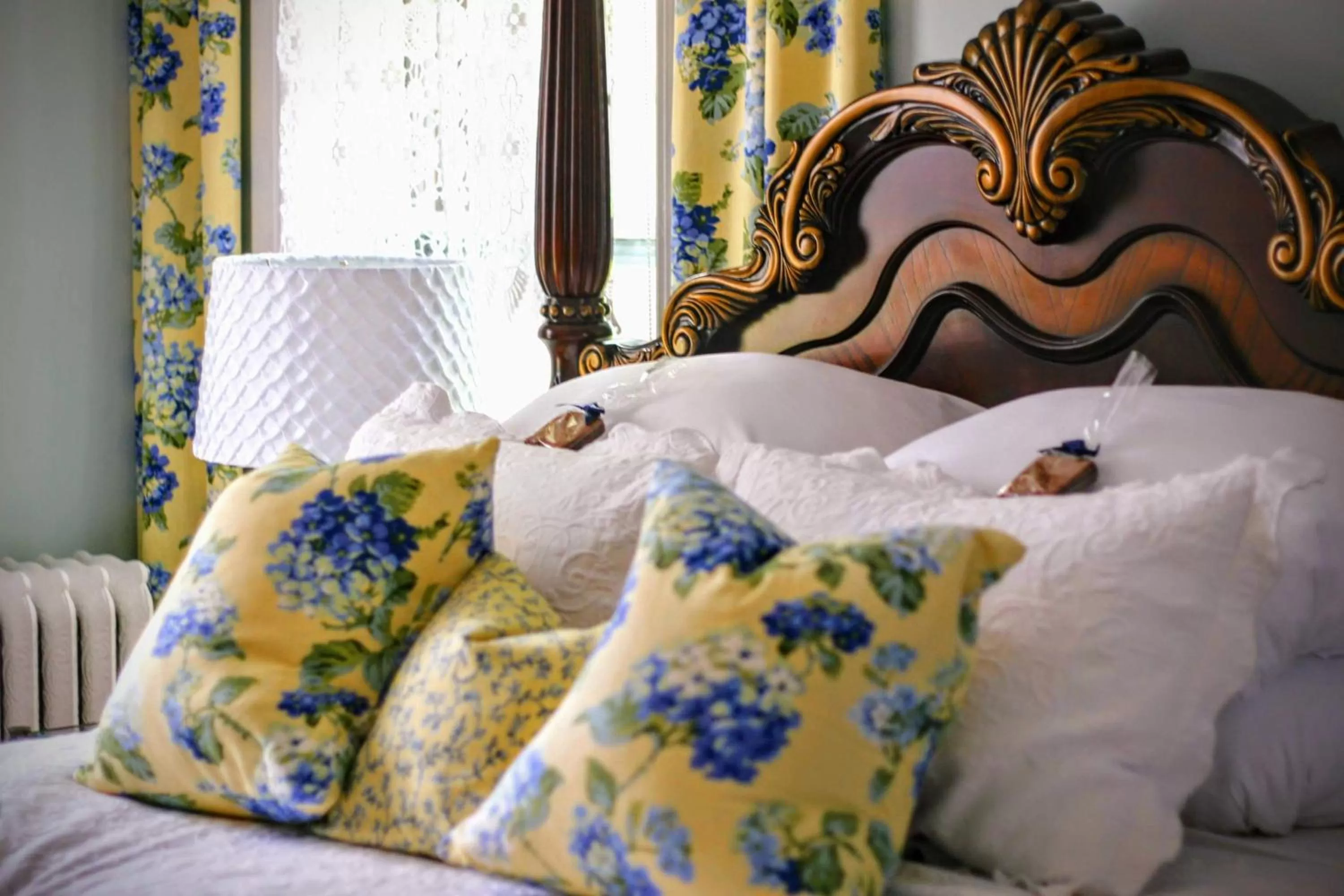 Decorative detail, Bed in Lamberson Guest House