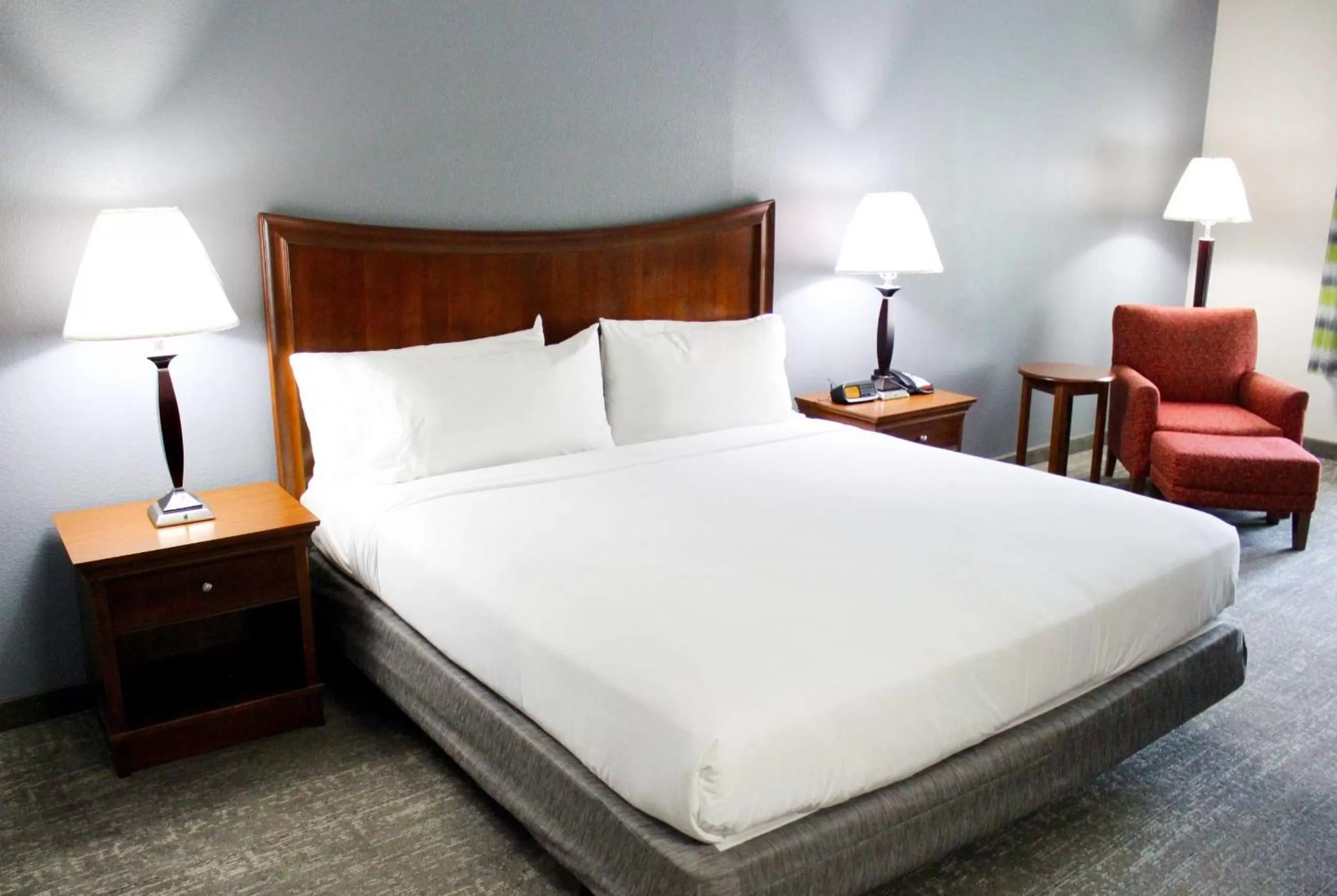 Bedroom, Bed in Wingate by Wyndham Port Wentworth Savannah Area