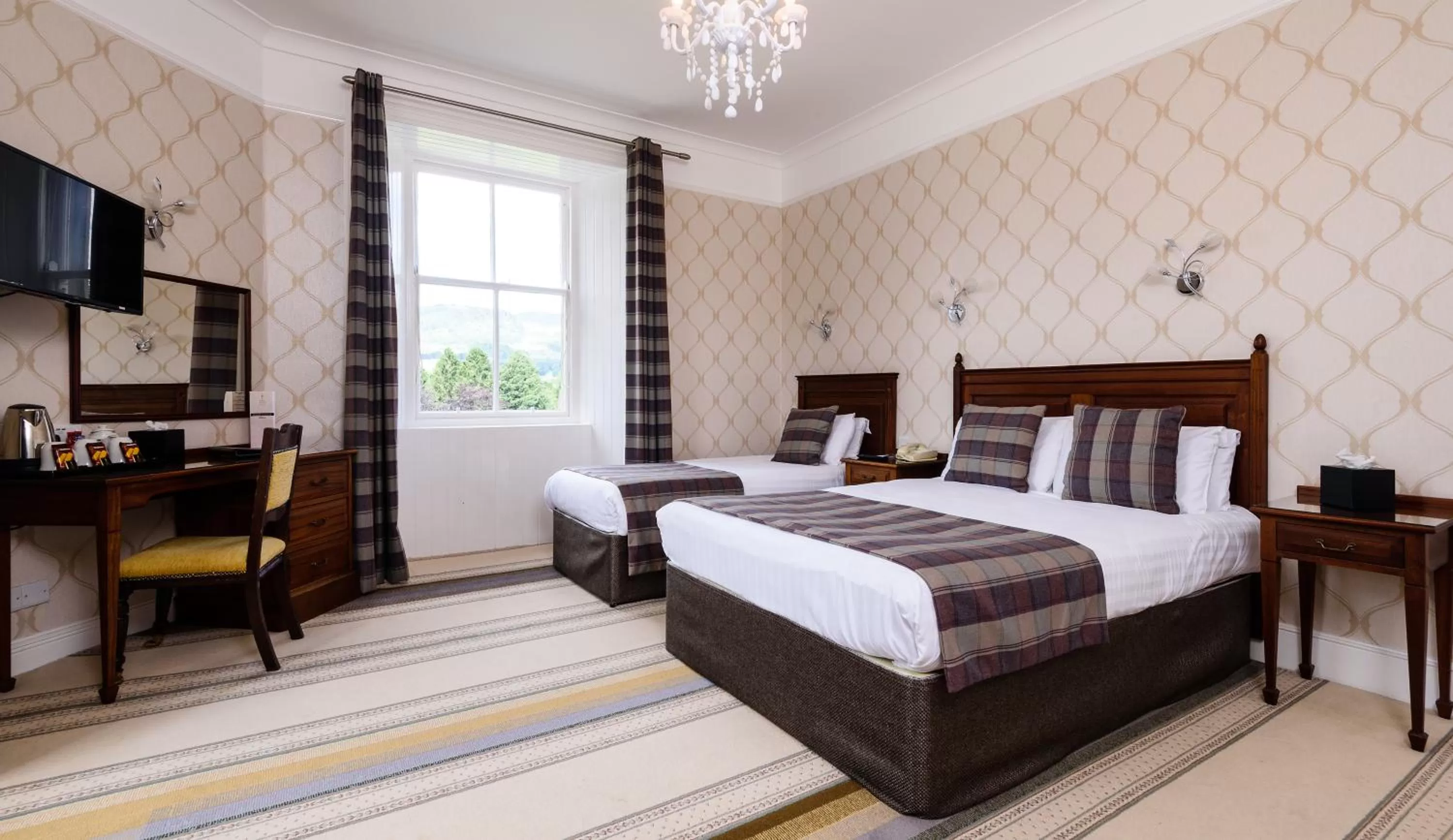 Bedroom, Bed in The Atholl Palace