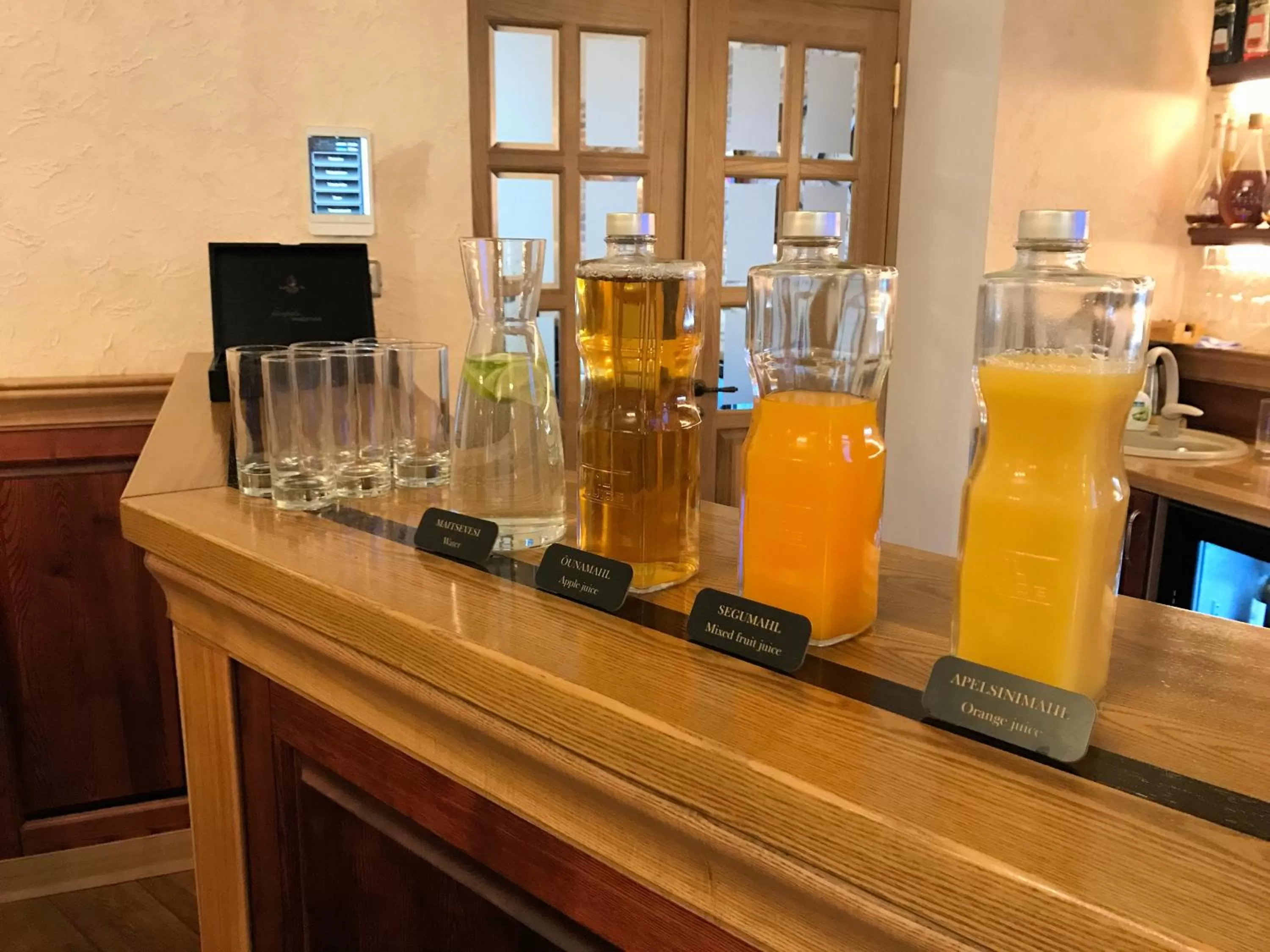 Buffet breakfast in Georgi Hotell