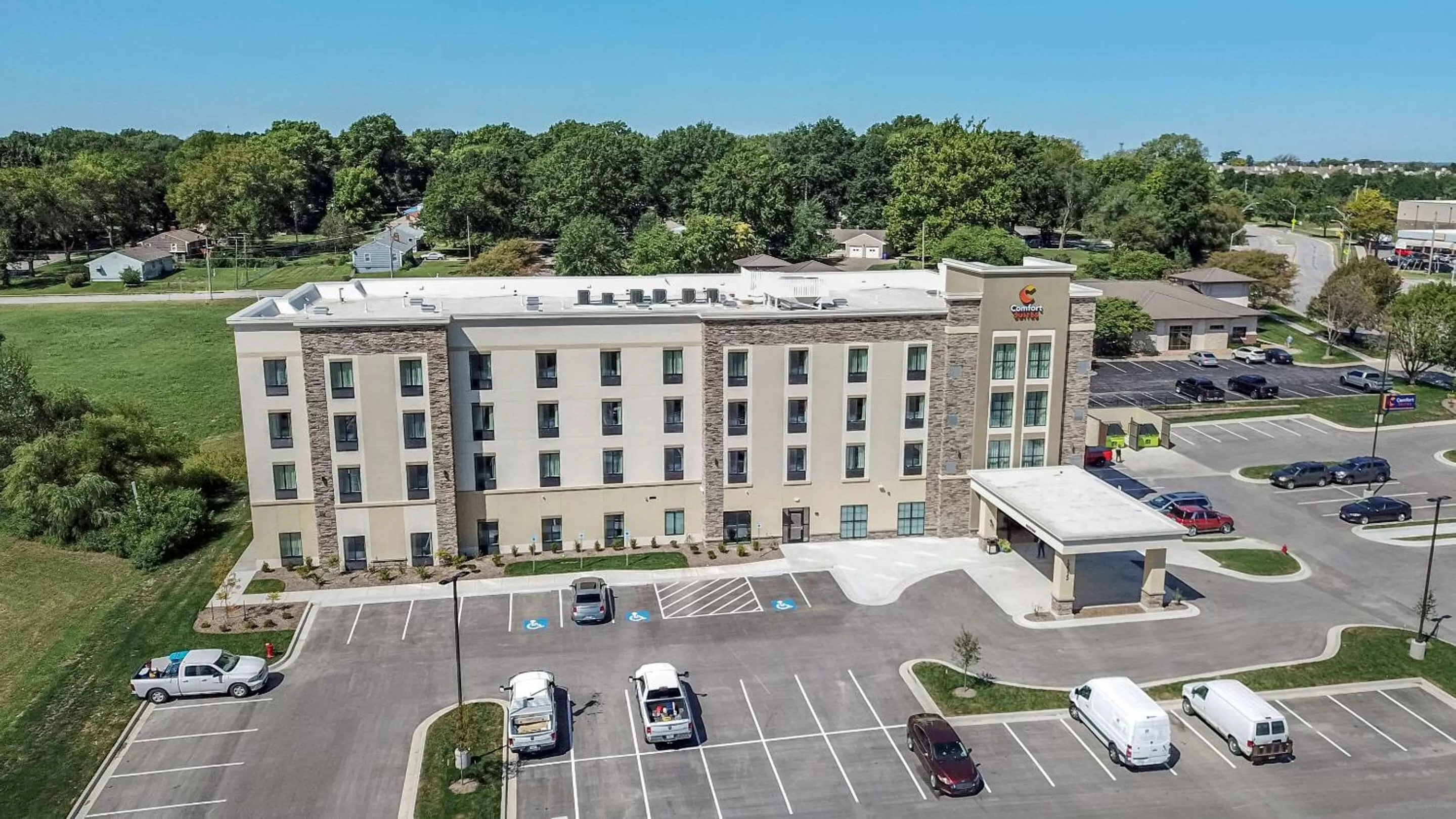 Property building in Comfort Suites Grandview - Kansas City